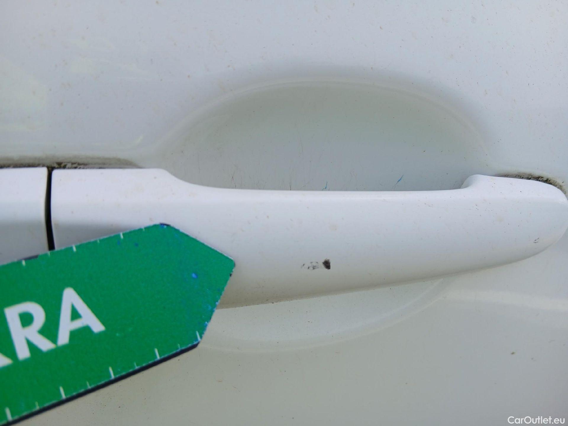  Nissan  Juke NISSAN  / 2014 / 5P / crossover G.E6D-Temp 83kW (112 CV) 5M/T ACENTA (CX) #45