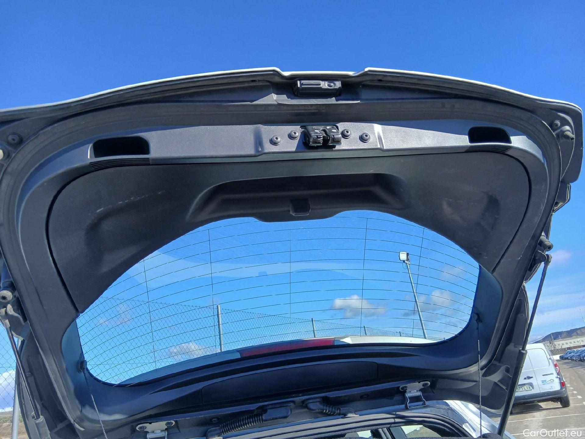  Toyota  Corolla TOYOTA  1.8 125H ACTIVE TECH E-CVT #39