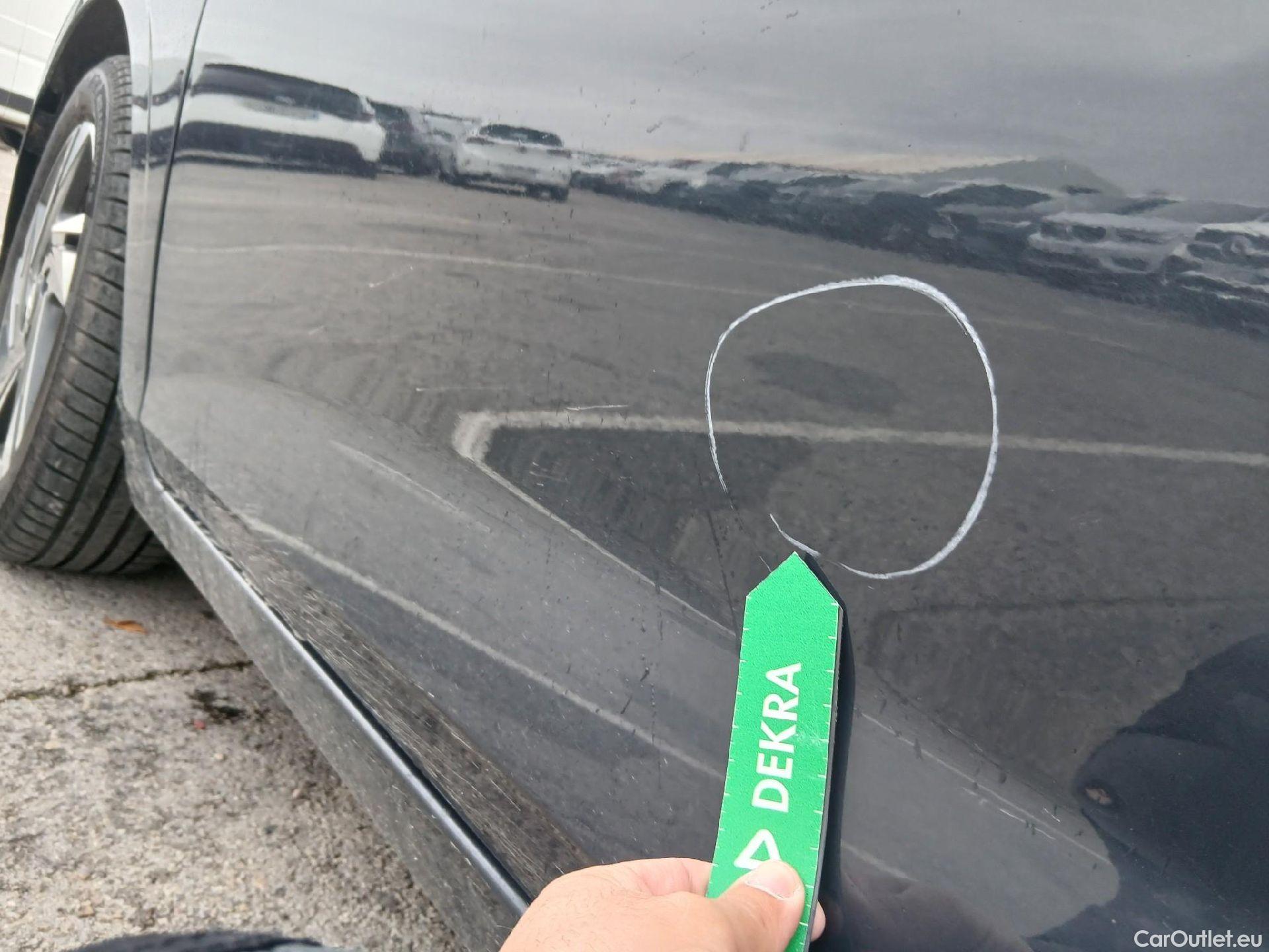  Hyundai  i20 HYUNDAI  / 2020 / 5P / berlina con portón 1.2 MPI SLX #15