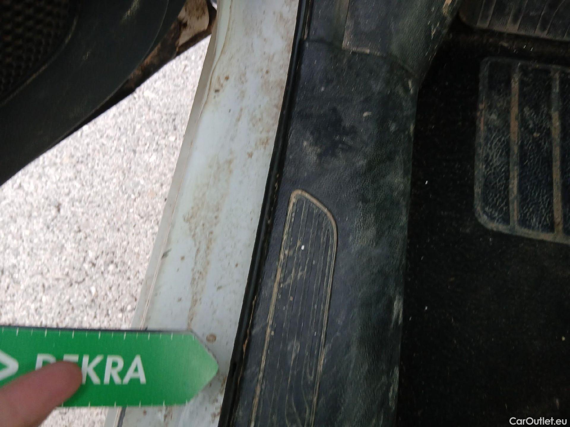  Renault  Kadjar RENAULT  5p 1G berlina con portón Tech Road Energy dCi 96kW (130CV) 4x4 #27