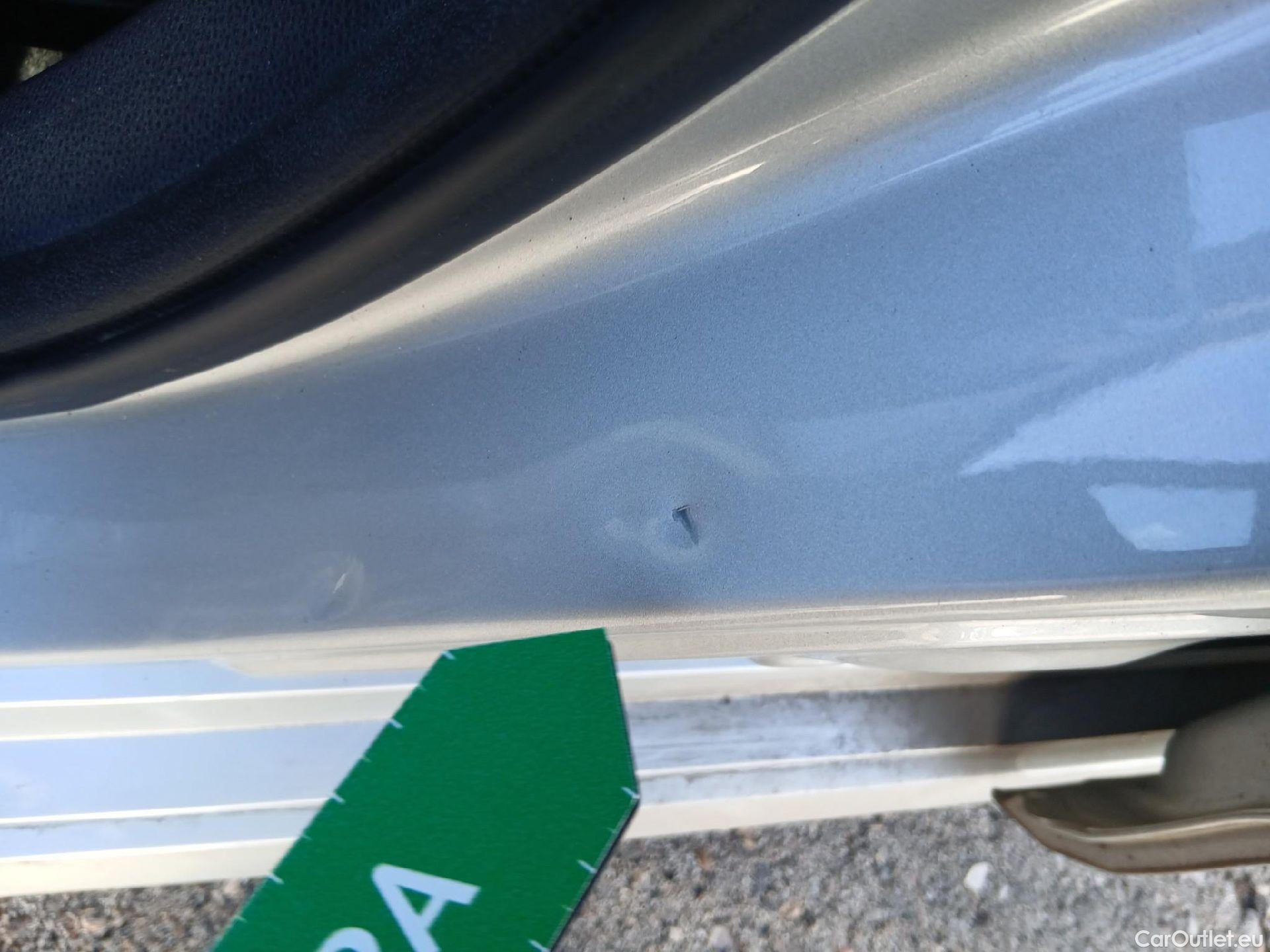  Toyota  Corolla TOYOTA  1.8 125H ACTIVE TECH E-CVT #24