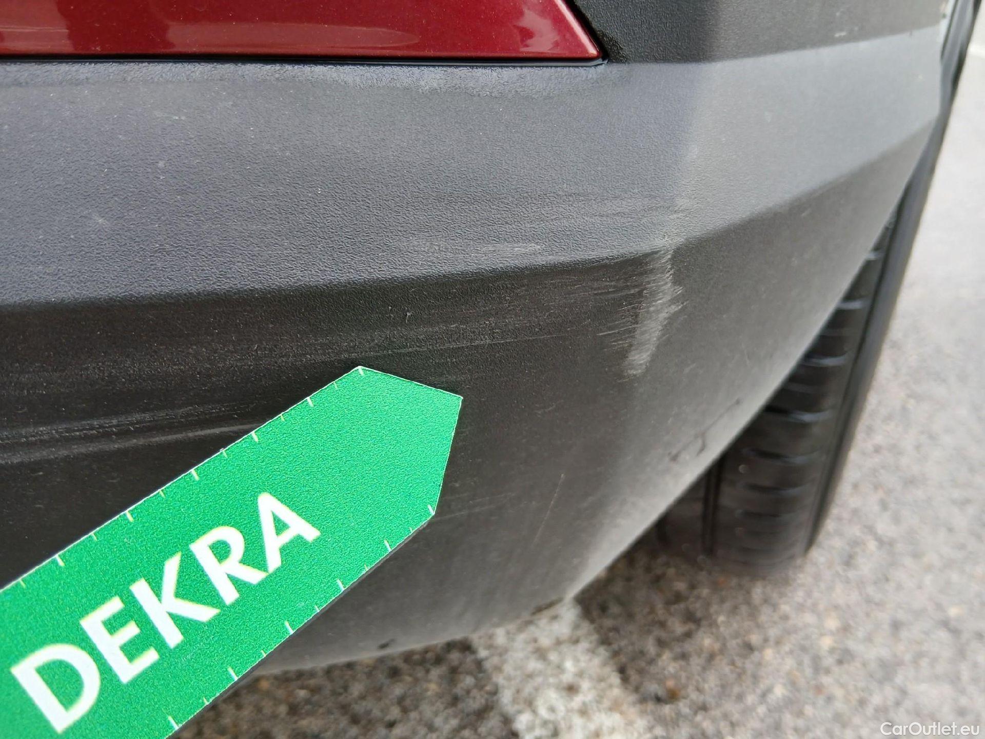  Hyundai  Konna HYUNDAI Kona / 2023 / 5P / todoterreno HEV 1.6GDI 129CV DT Maxx #29