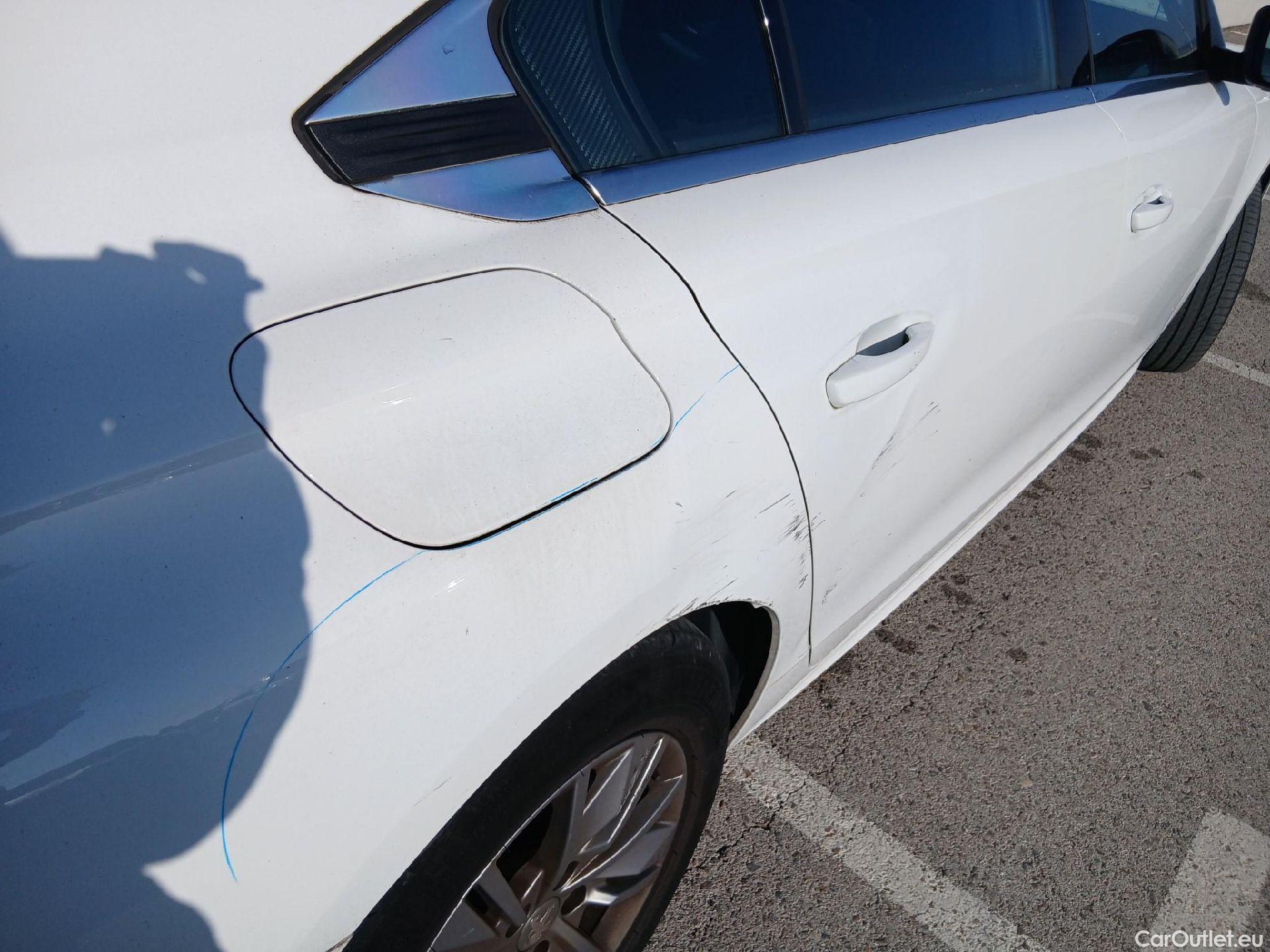  Peugeot  508 PEUGEOT  / 2018 / 5P / berlina con portón 5P Business Line BlueHDi 96kW S&S 6vel #34