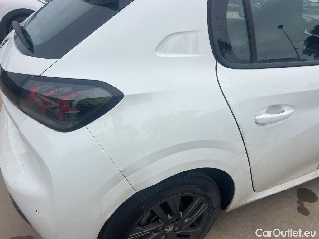  Peugeot  208 PEUGEOT  / 2019 / 5P / berlina con portón BlueHDi 73kW (100CV) Active Pack (AC) #3