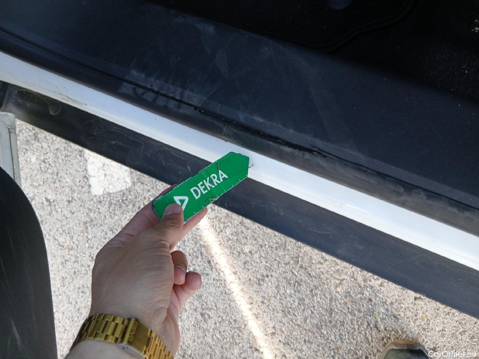  Citroen  C4 Cactus CITROEN  / 2018 / 5P / berlina con portón BlueHDi 100 S&S Feel #21