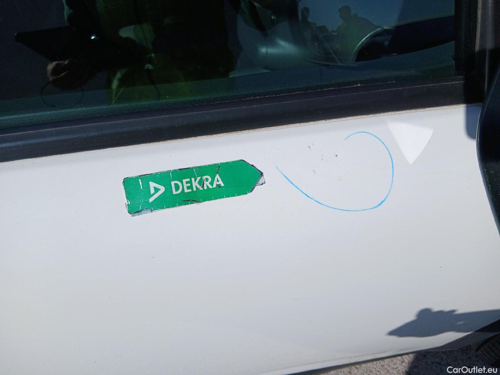  Citroen  C4 Cactus CITROEN  / 2018 / 5P / berlina con portón BlueHDi 100 S&S Feel #34