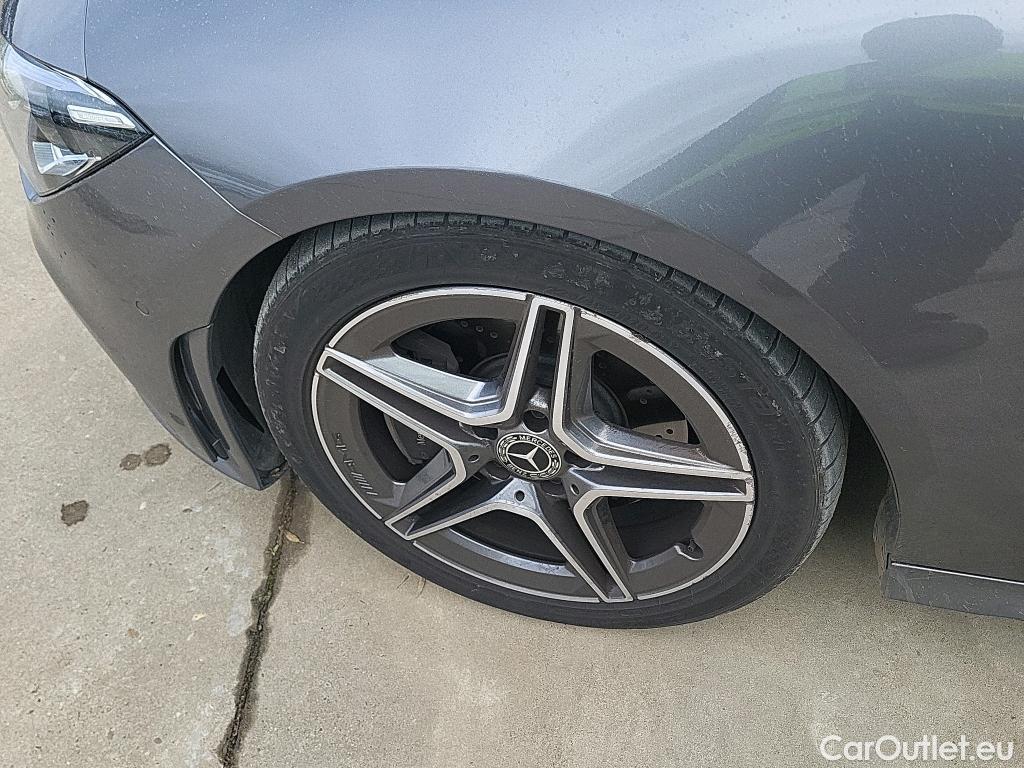  Mercedes  CLA-Klasse MERCEDES-BENZ CLA / 2019 / 4P / coupé CLA 200 D DCT #1