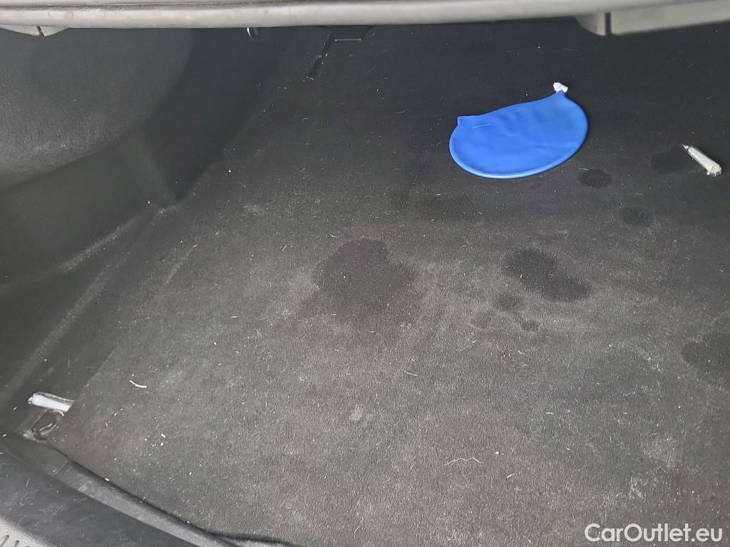  Mercedes  CLA-Klasse MERCEDES-BENZ CLA / 2019 / 4P / coupé CLA 200 D DCT #16