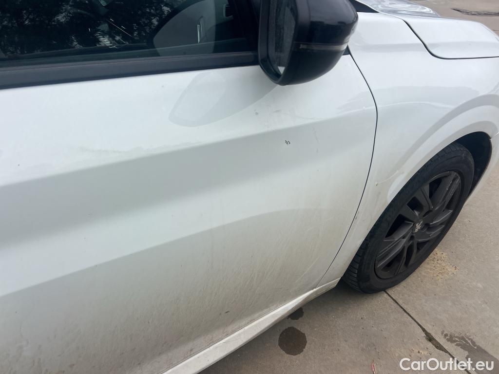  Peugeot  208 PEUGEOT  / 2019 / 5P / berlina con portón BlueHDi 73kW (100CV) Active Pack (AC) #12