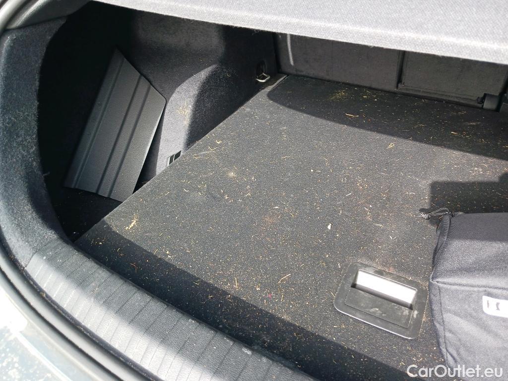  Audi  Q3 AUDI  Sportback / 2019 / 5P / todoterreno Advanced 35 TDI 110kW (150CV) S tronic (AC4) #9