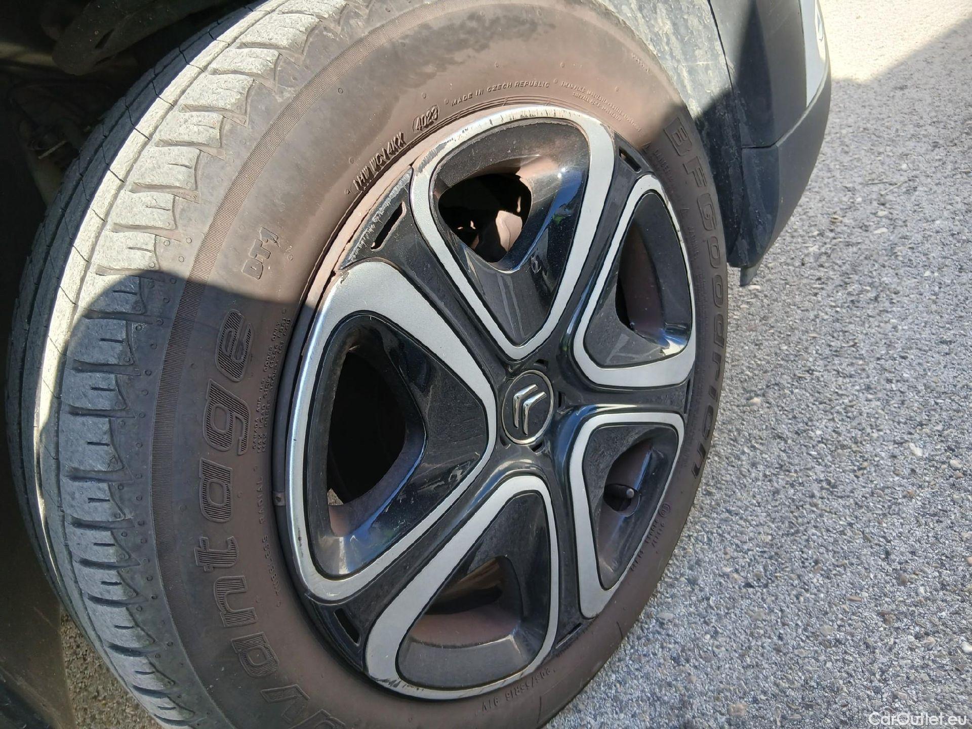  Citroen  C4 Cactus CITROEN  / 2018 / 5P / berlina con portón BlueHDi 100 S&S Feel #41