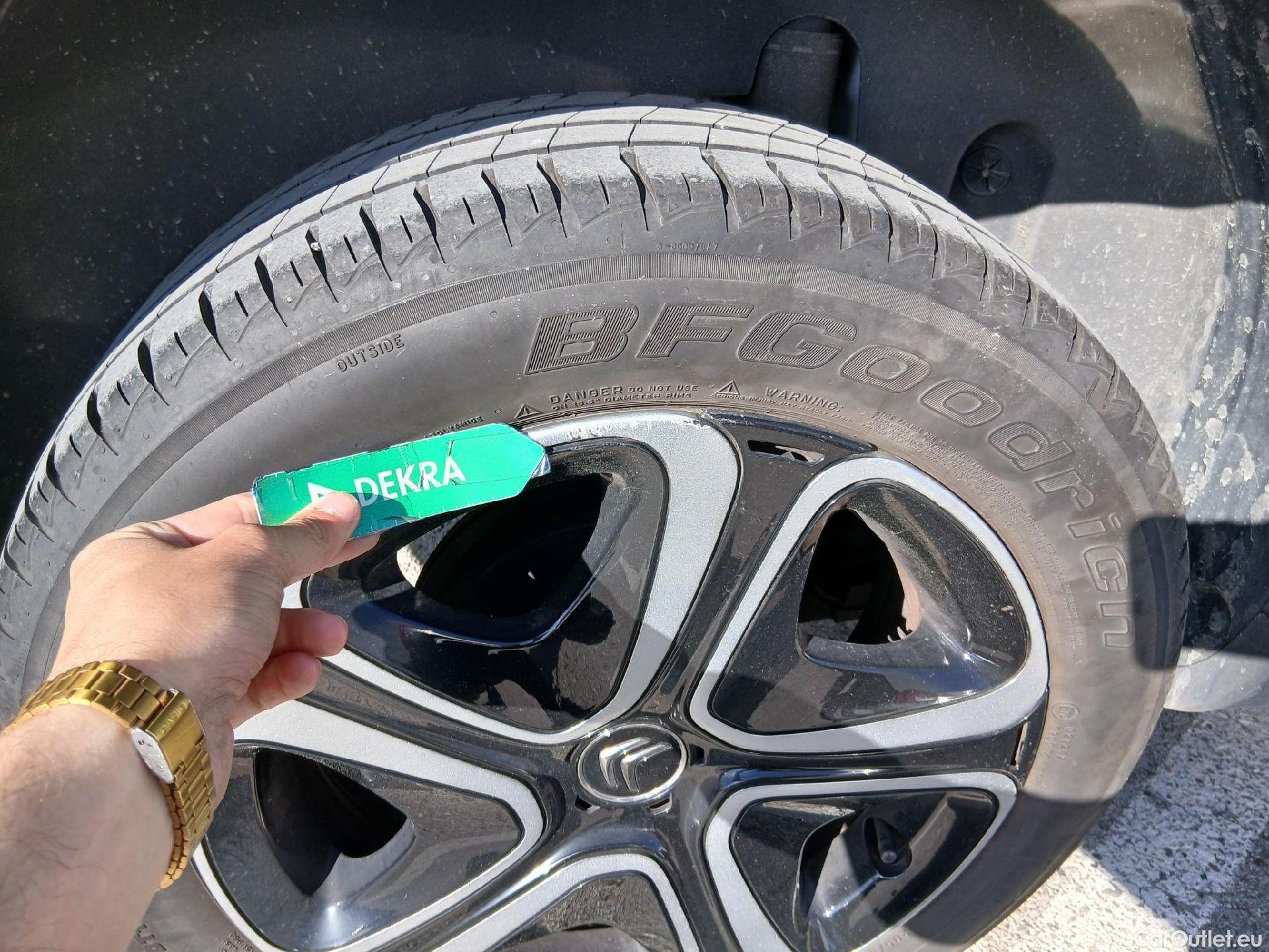  Citroen  C4 Cactus CITROEN  / 2018 / 5P / berlina con portón BlueHDi 100 S&S Feel #29