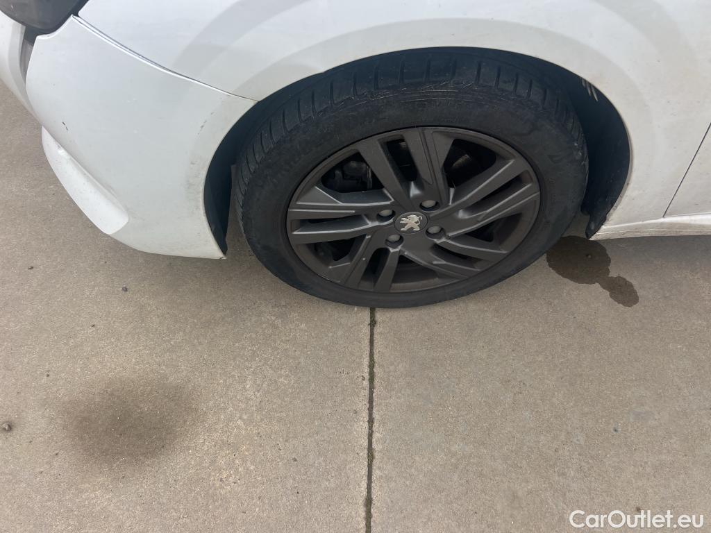  Peugeot  208 PEUGEOT  / 2019 / 5P / berlina con portón BlueHDi 73kW (100CV) Active Pack (AC) #14