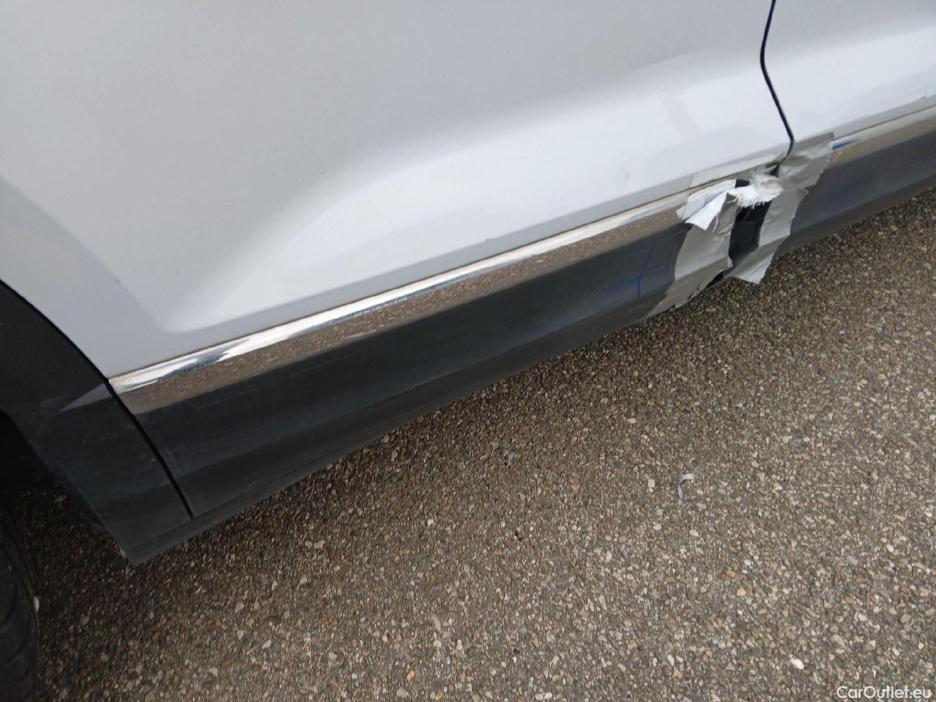  Volkswagen  T-ROC VOLKSWAGEN  / 2017 / 5P / todoterreno Sport 2.0 TDI 110kW (150CV) DSG #33