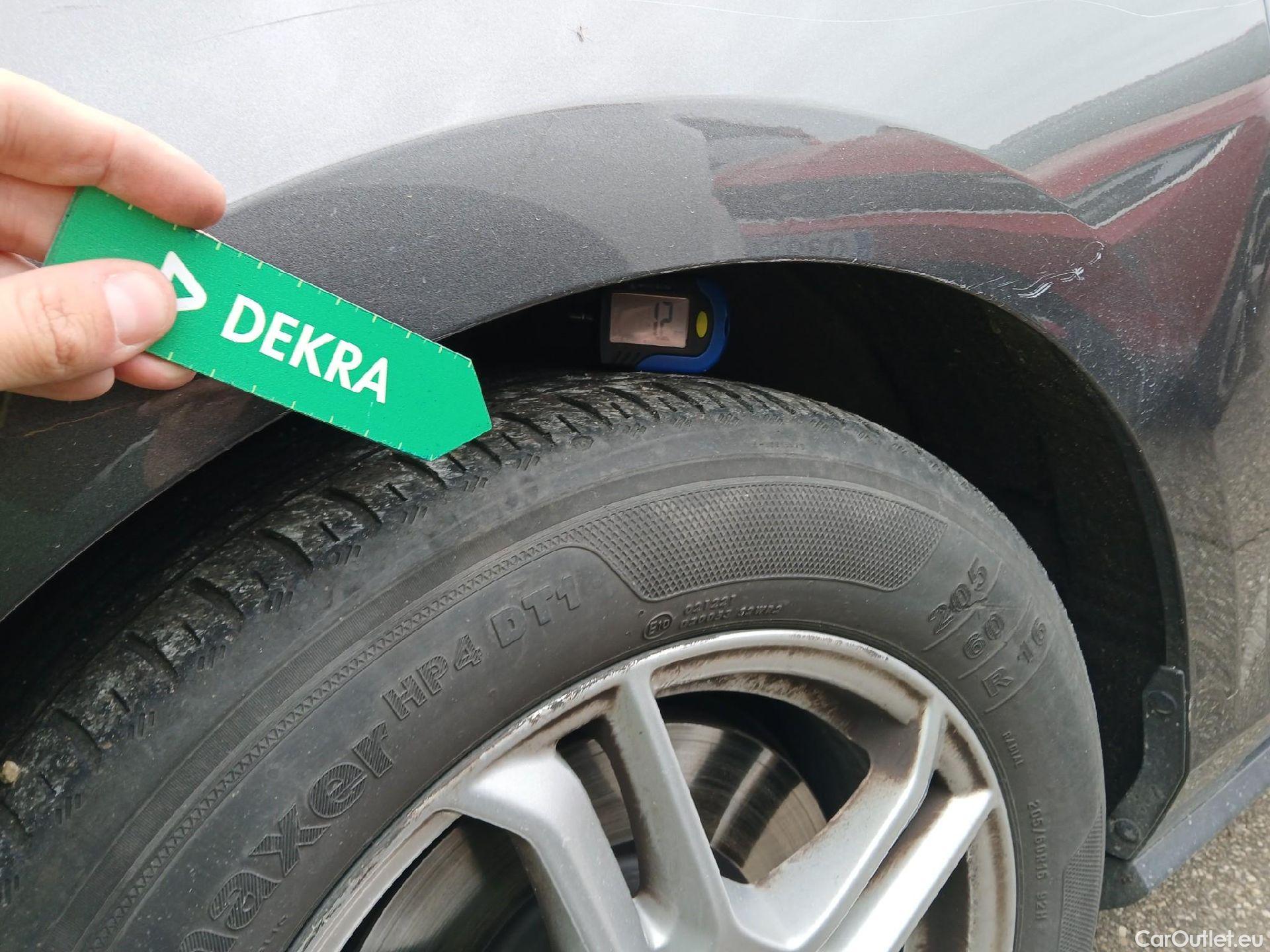  Ford  Focus FORD  / 2018 / 5P / familiar 1.0 Ecoboost 92kW Trend+ SB #1