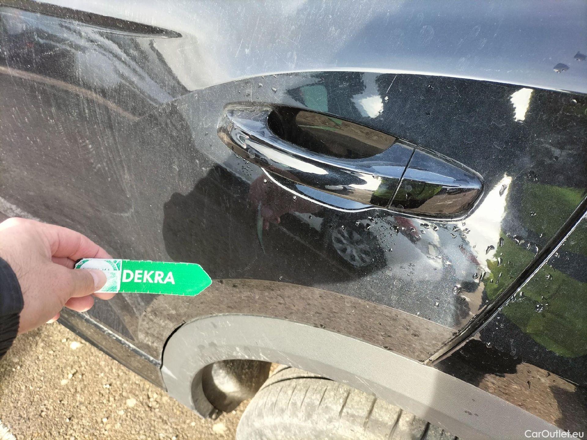  Volkswagen  T-ROC VOLKSWAGEN  / 2017 / 5P / todoterreno Advance R-Line 1.0 TSI 81kW (110CV) #19