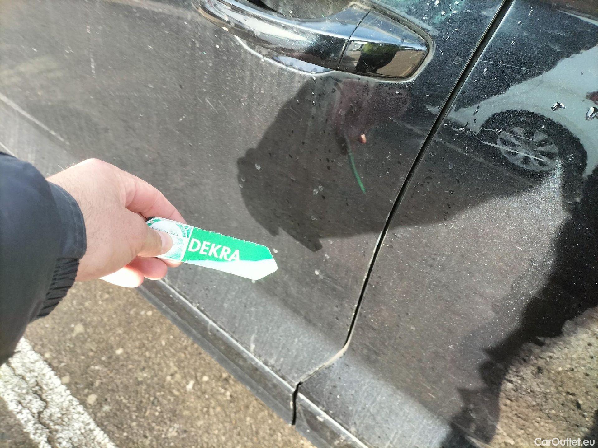  Volkswagen  T-ROC VOLKSWAGEN  / 2017 / 5P / todoterreno Advance R-Line 1.0 TSI 81kW (110CV) #15