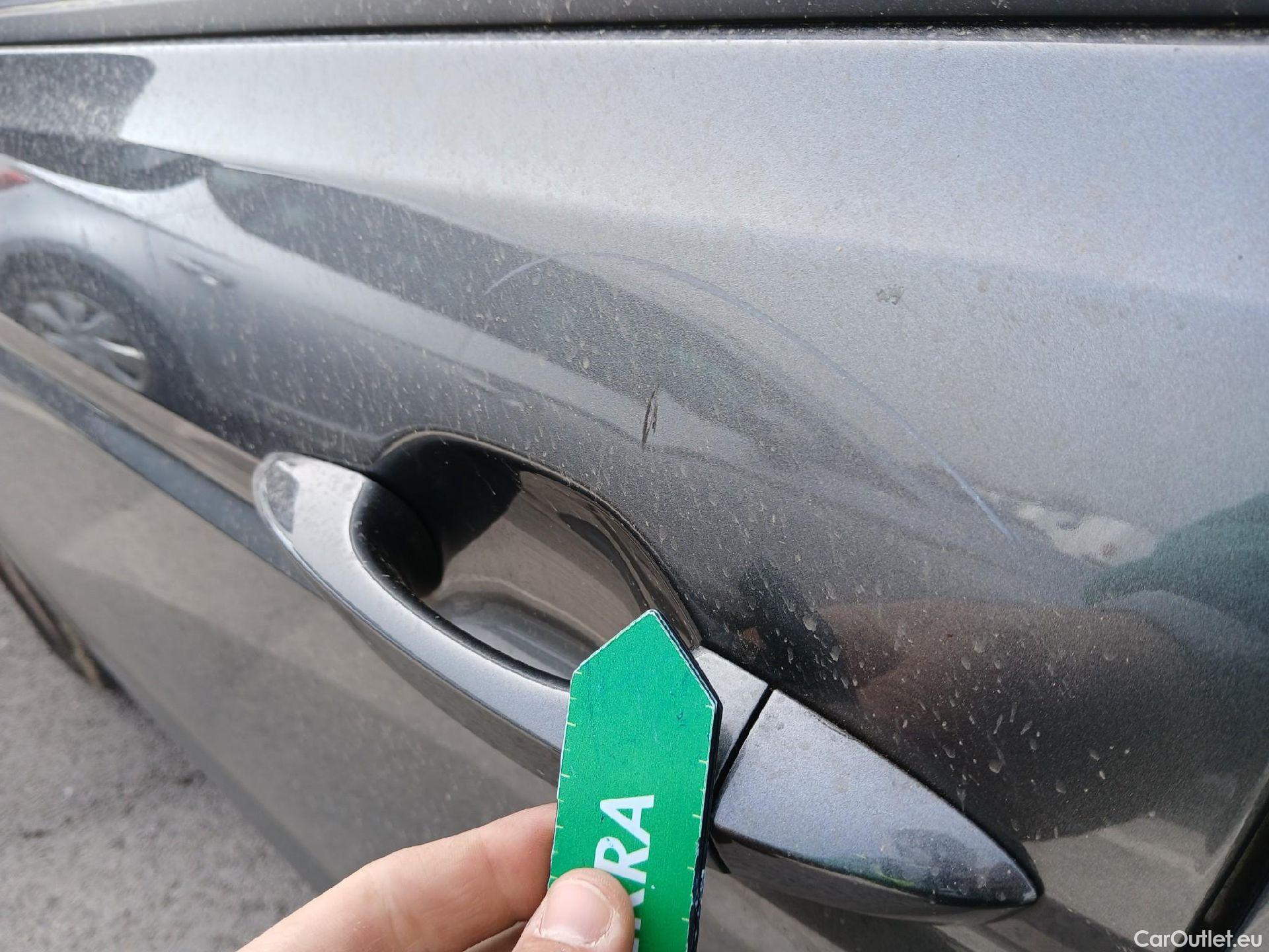  Volkswagen  Touran  Business BMT 2.0 TDI 115CV AT7 E6dT #18