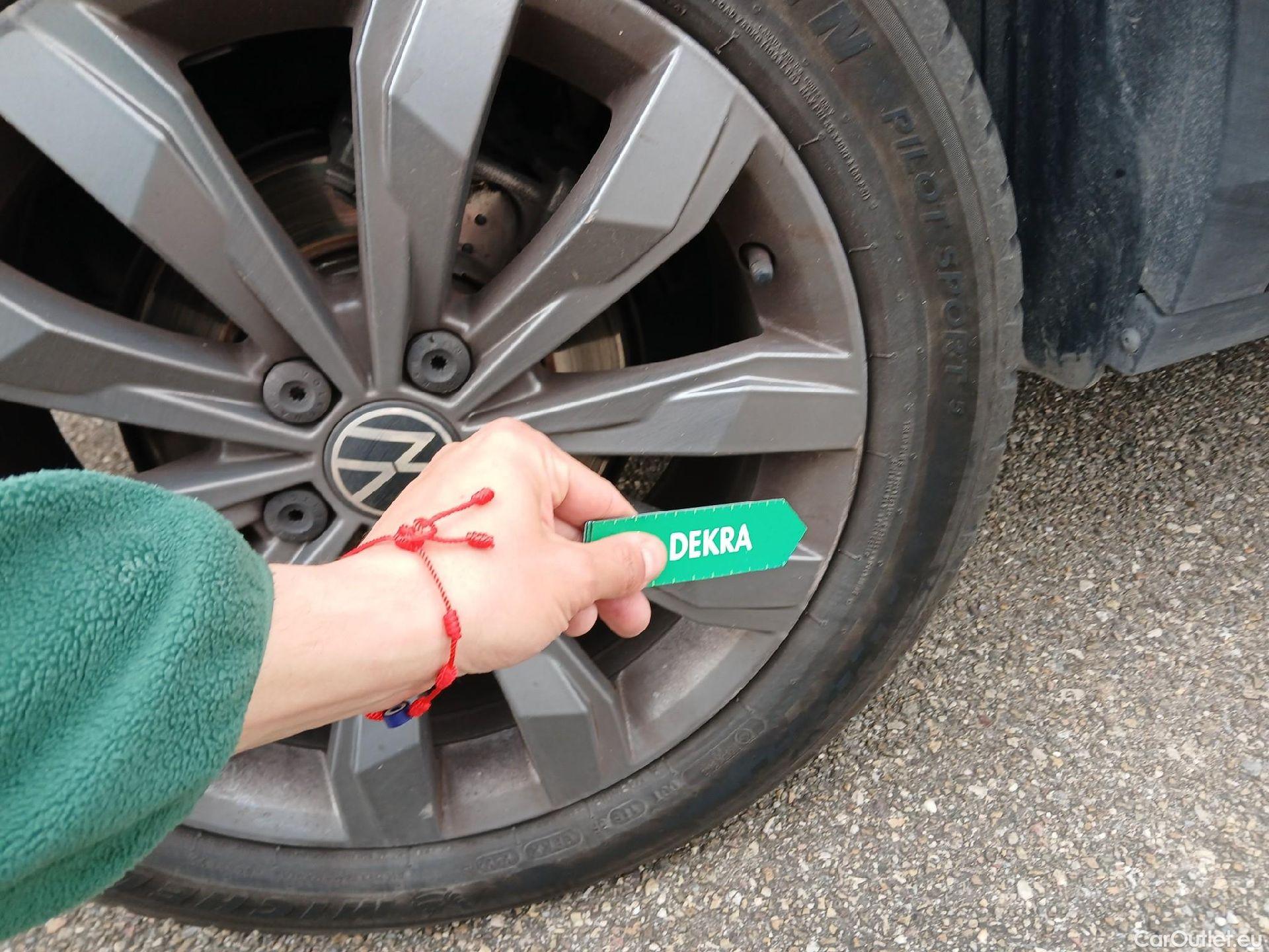  Volkswagen  T-ROC VOLKSWAGEN  / 2017 / 5P / todoterreno Sport 2.0 TDI 110kW (150CV) DSG #31