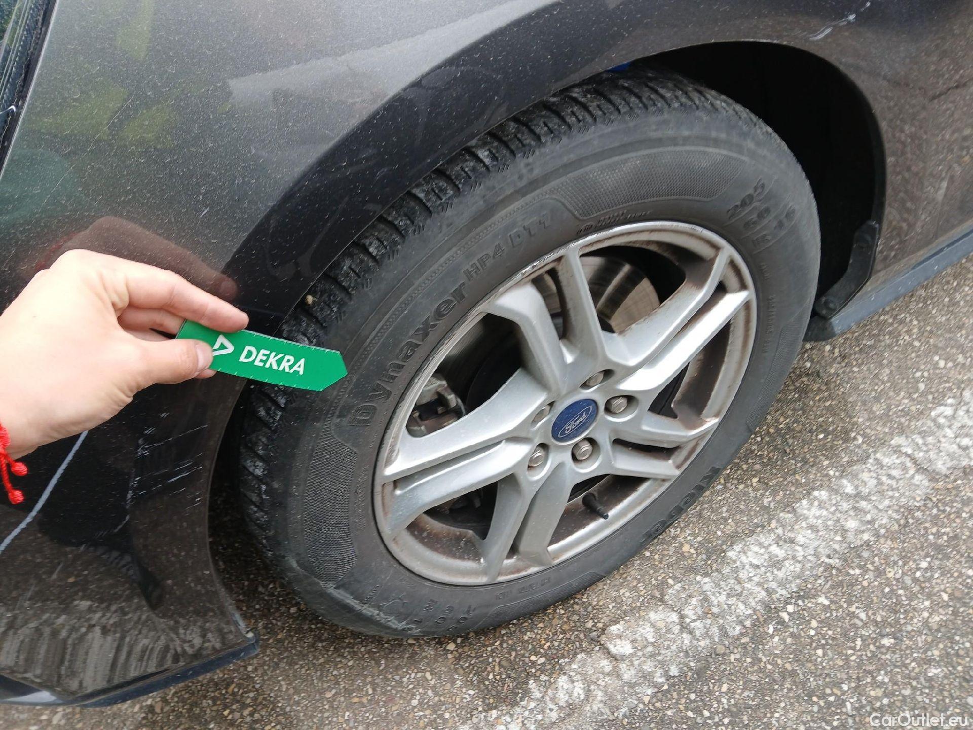  Ford  Focus FORD  / 2018 / 5P / familiar 1.0 Ecoboost 92kW Trend+ SB #2