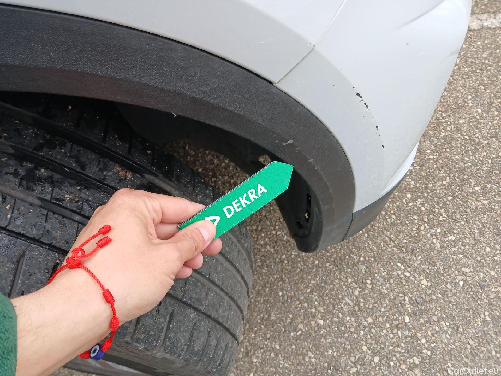  Volkswagen  T-ROC VOLKSWAGEN  / 2017 / 5P / todoterreno Sport 2.0 TDI 110kW (150CV) DSG #43