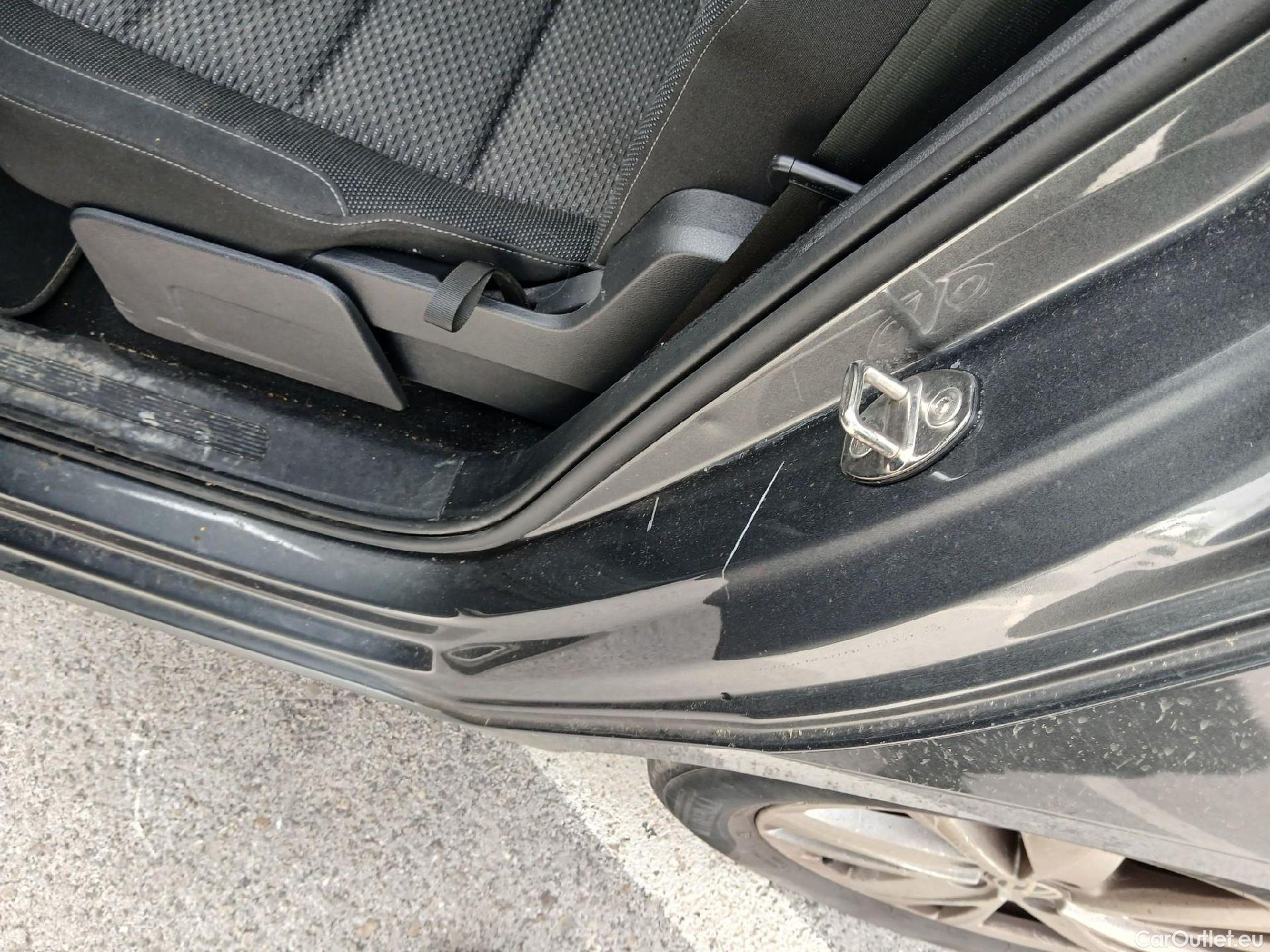  Volkswagen  Touran  Business BMT 2.0 TDI 115CV AT7 E6dT #22