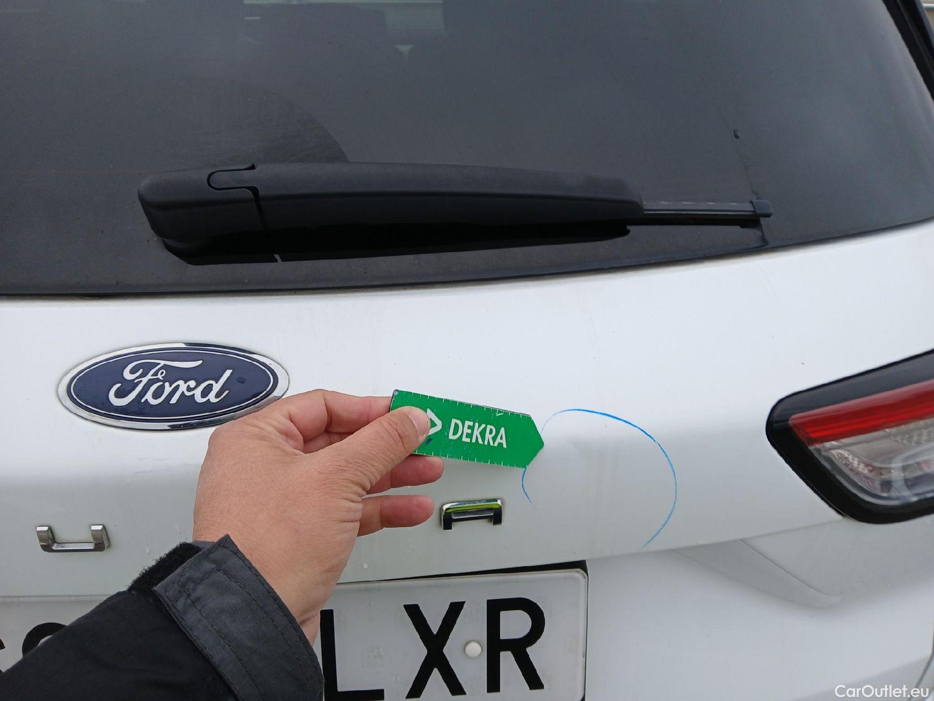  Ford  Kuga FORD  / 2019 / 5P / todoterreno Titanium 1.5T EcoBoost 88kW (120CV) #22