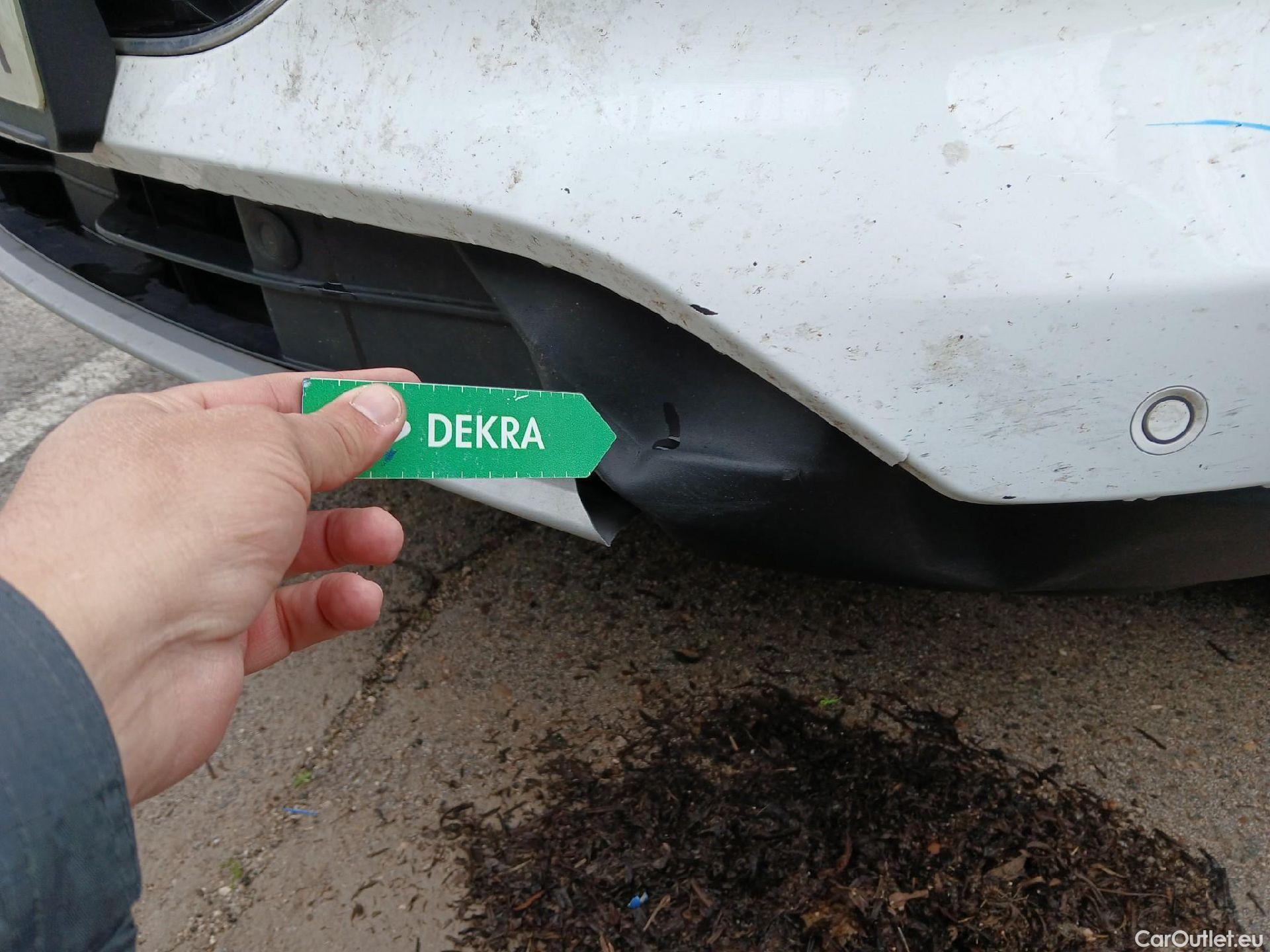  Ford  Kuga FORD  / 2019 / 5P / todoterreno Titanium 1.5T EcoBoost 88kW (120CV) #9