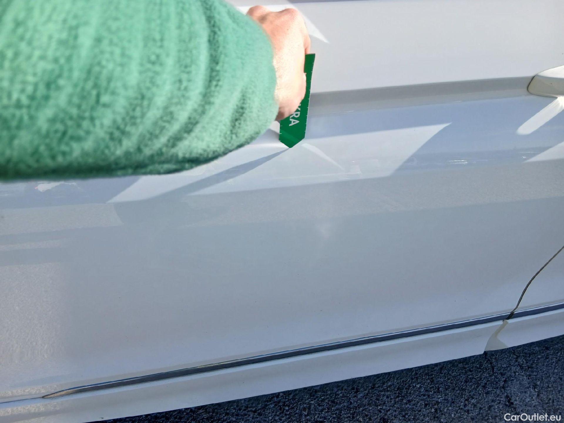  Volkswagen  Tiguan VOLKSWAGEN  / 2020 / 5P / todoterreno R-Line 2.0 TDI 110kW (150CV) DSG #6