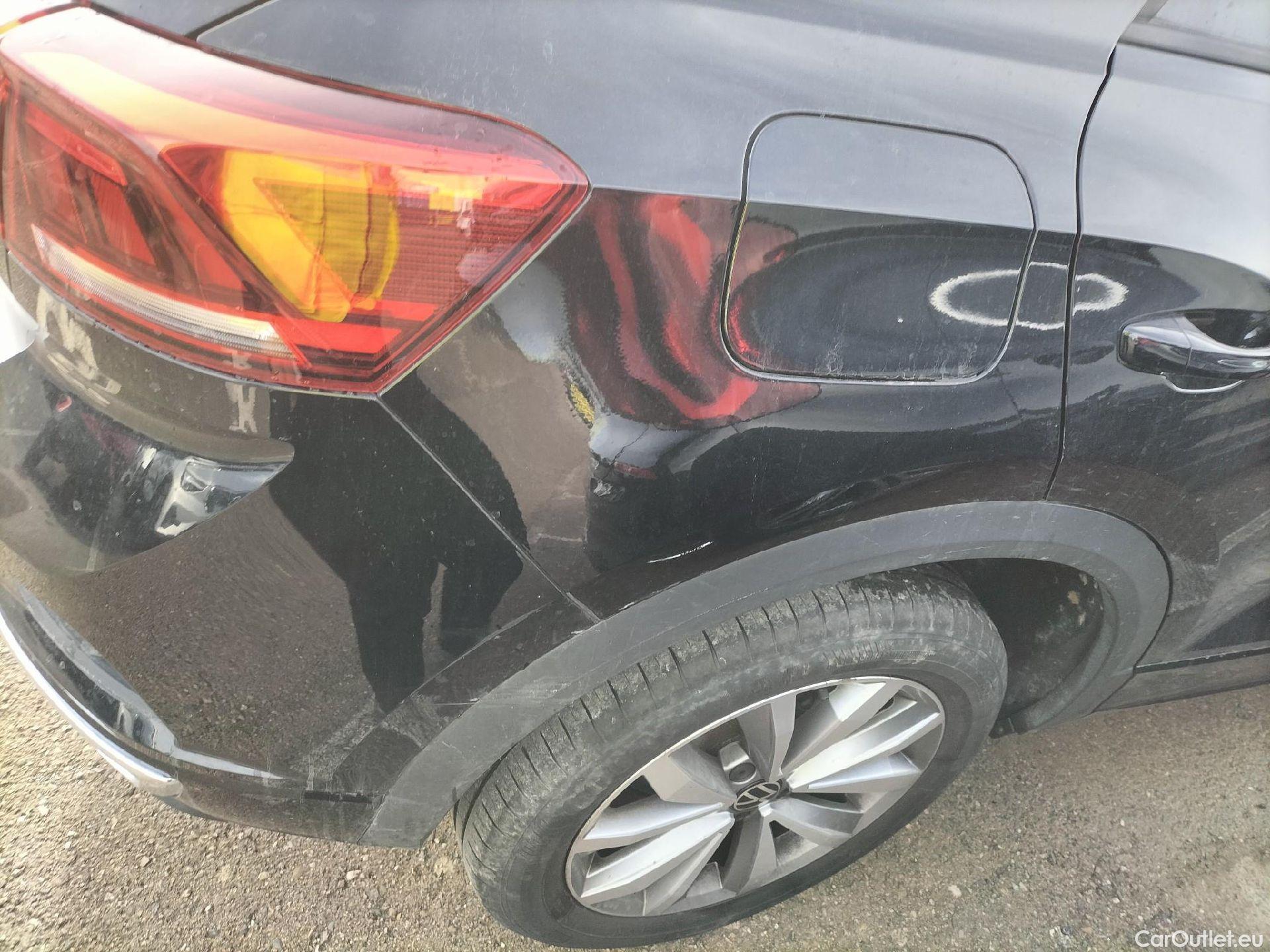  Volkswagen  T-ROC VOLKSWAGEN  / 2017 / 5P / todoterreno Advance R-Line 1.0 TSI 81kW (110CV) #32