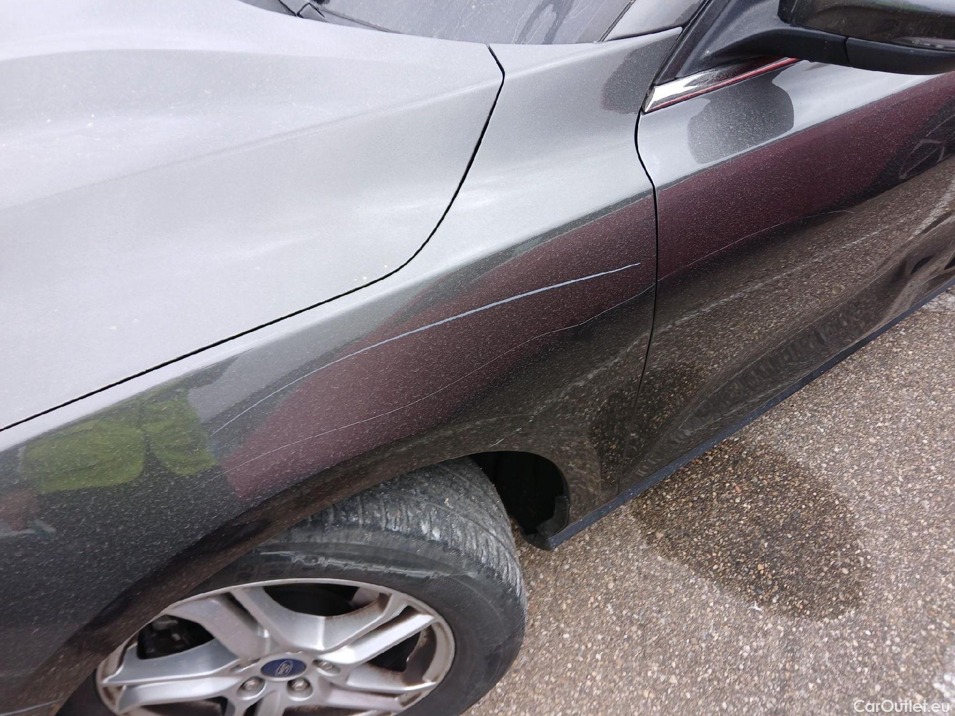  Ford  Focus FORD  / 2018 / 5P / familiar 1.0 Ecoboost 92kW Trend+ SB #12