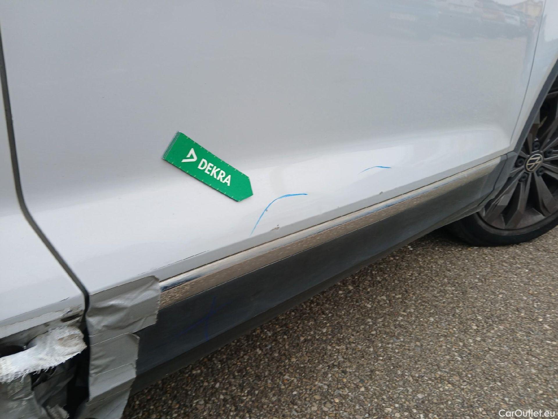  Volkswagen  T-ROC VOLKSWAGEN  / 2017 / 5P / todoterreno Sport 2.0 TDI 110kW (150CV) DSG #40