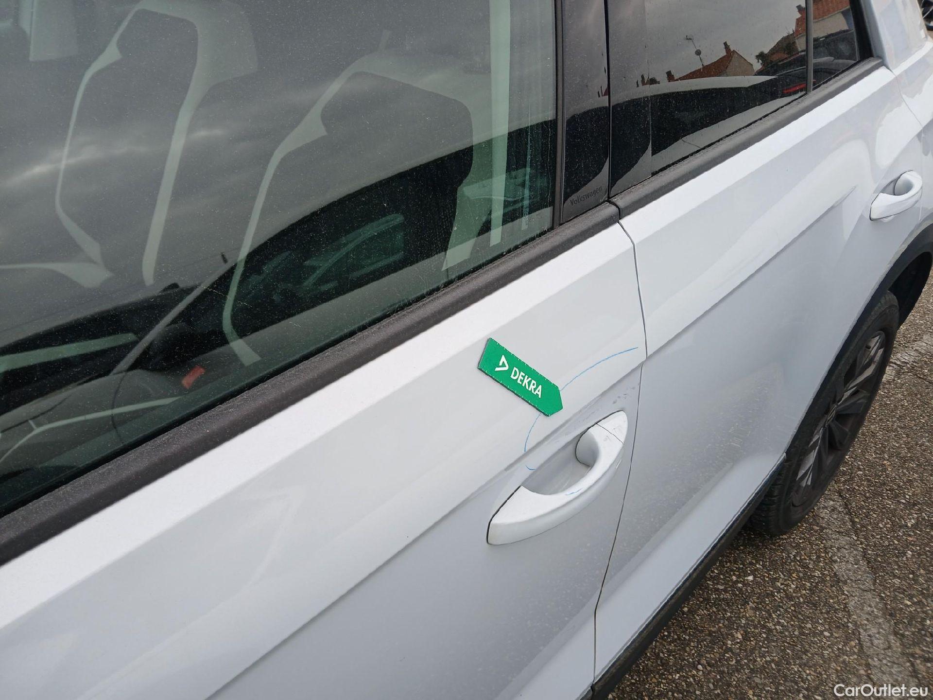  Volkswagen  T-ROC VOLKSWAGEN  / 2017 / 5P / todoterreno Sport 2.0 TDI 110kW (150CV) DSG #18