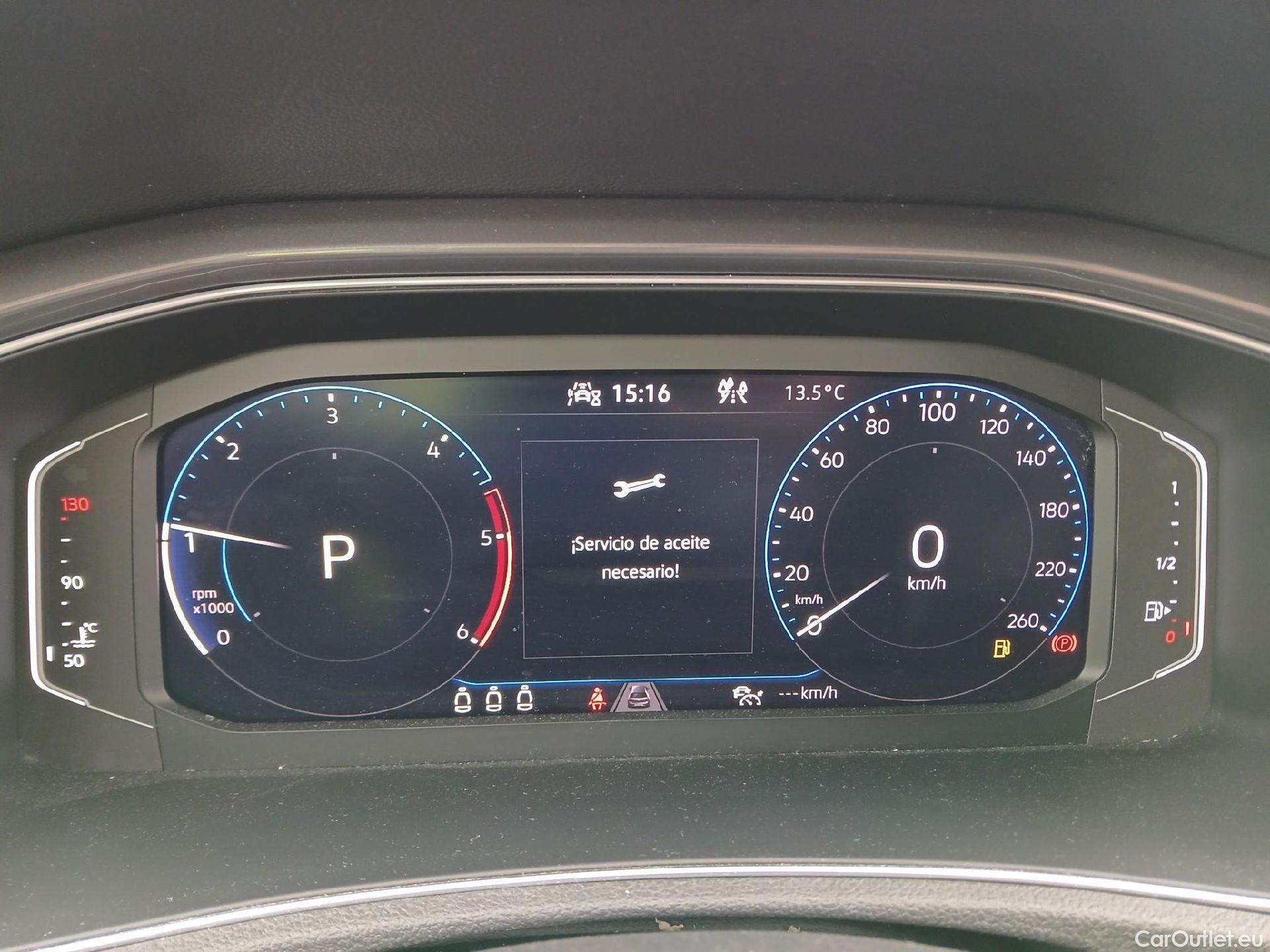  Volkswagen  T-ROC VOLKSWAGEN  / 2017 / 5P / todoterreno Sport 2.0 TDI 110kW (150CV) DSG #1