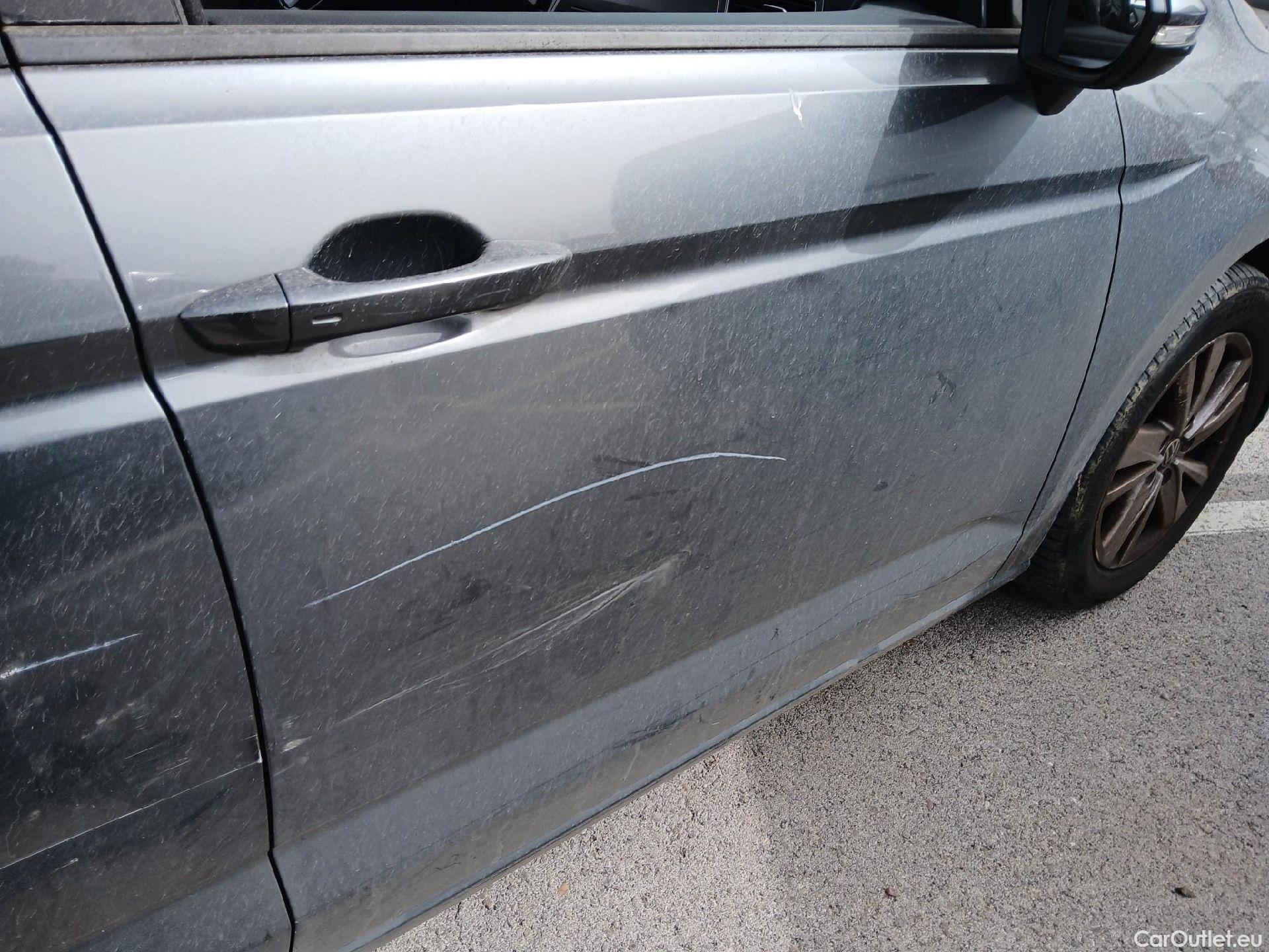  Volkswagen  Touran  Business BMT 2.0 TDI 115CV AT7 E6dT #31