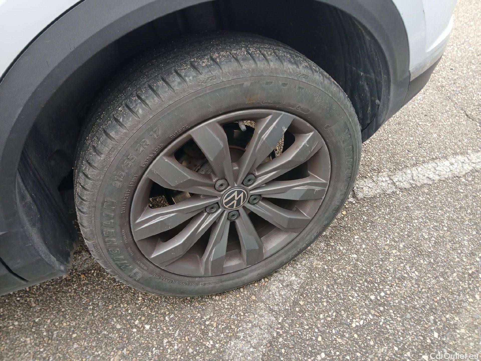  Volkswagen  T-ROC VOLKSWAGEN  / 2017 / 5P / todoterreno Sport 2.0 TDI 110kW (150CV) DSG #23