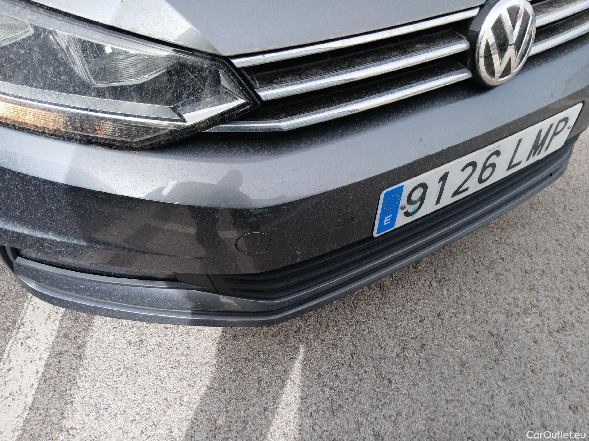  Volkswagen  Touran  Business BMT 2.0 TDI 115CV AT7 E6dT #8