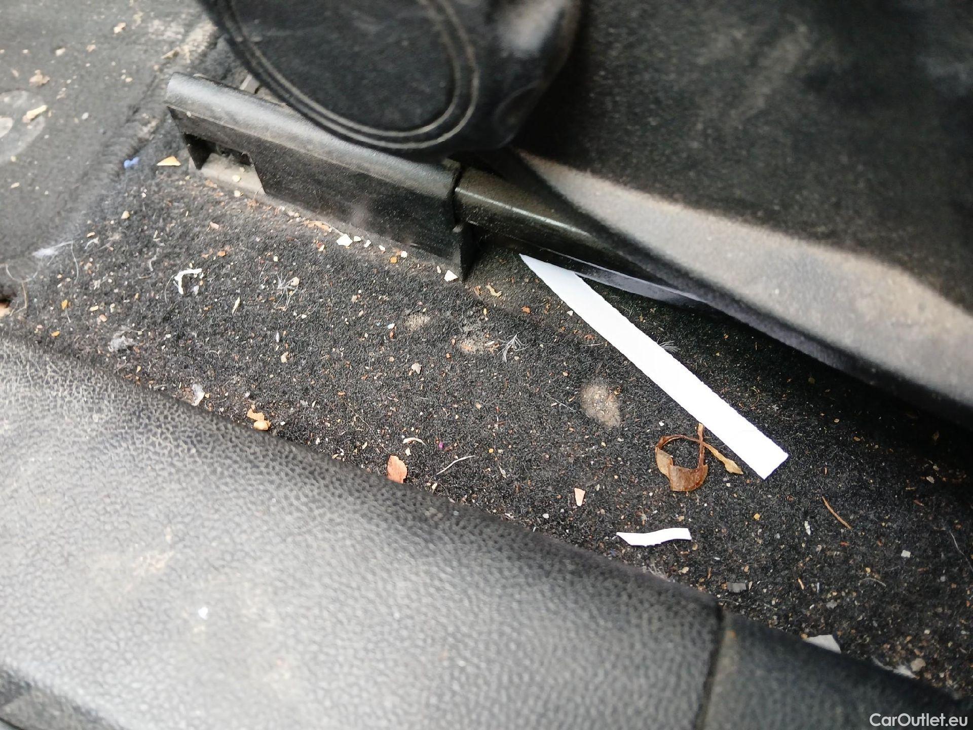  Ford  Focus FORD  / 2018 / 5P / familiar 1.0 Ecoboost 92kW Trend+ SB #43