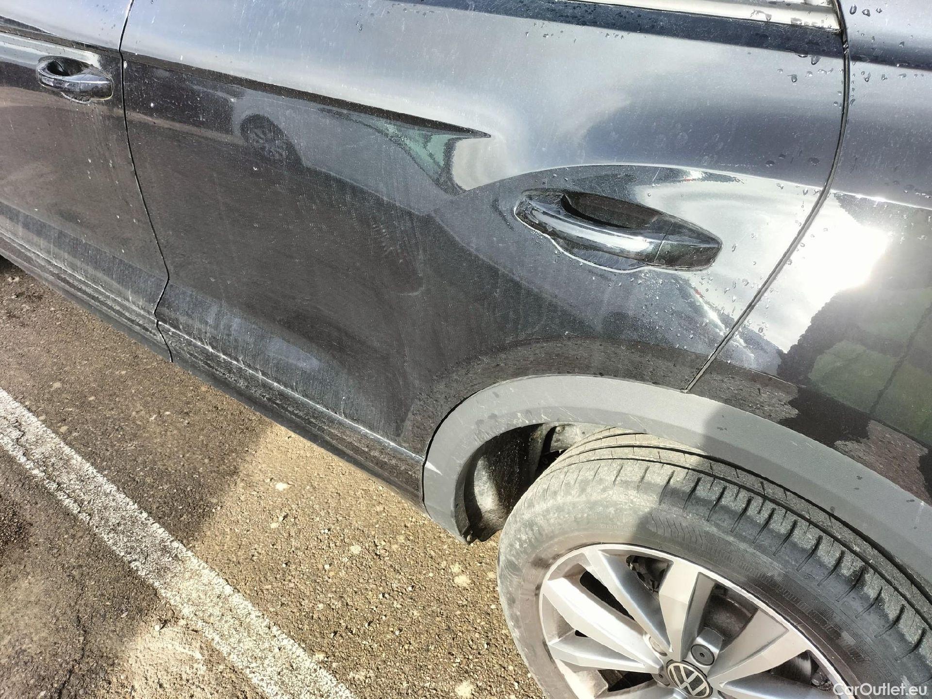  Volkswagen  T-ROC VOLKSWAGEN  / 2017 / 5P / todoterreno Advance R-Line 1.0 TSI 81kW (110CV) #20