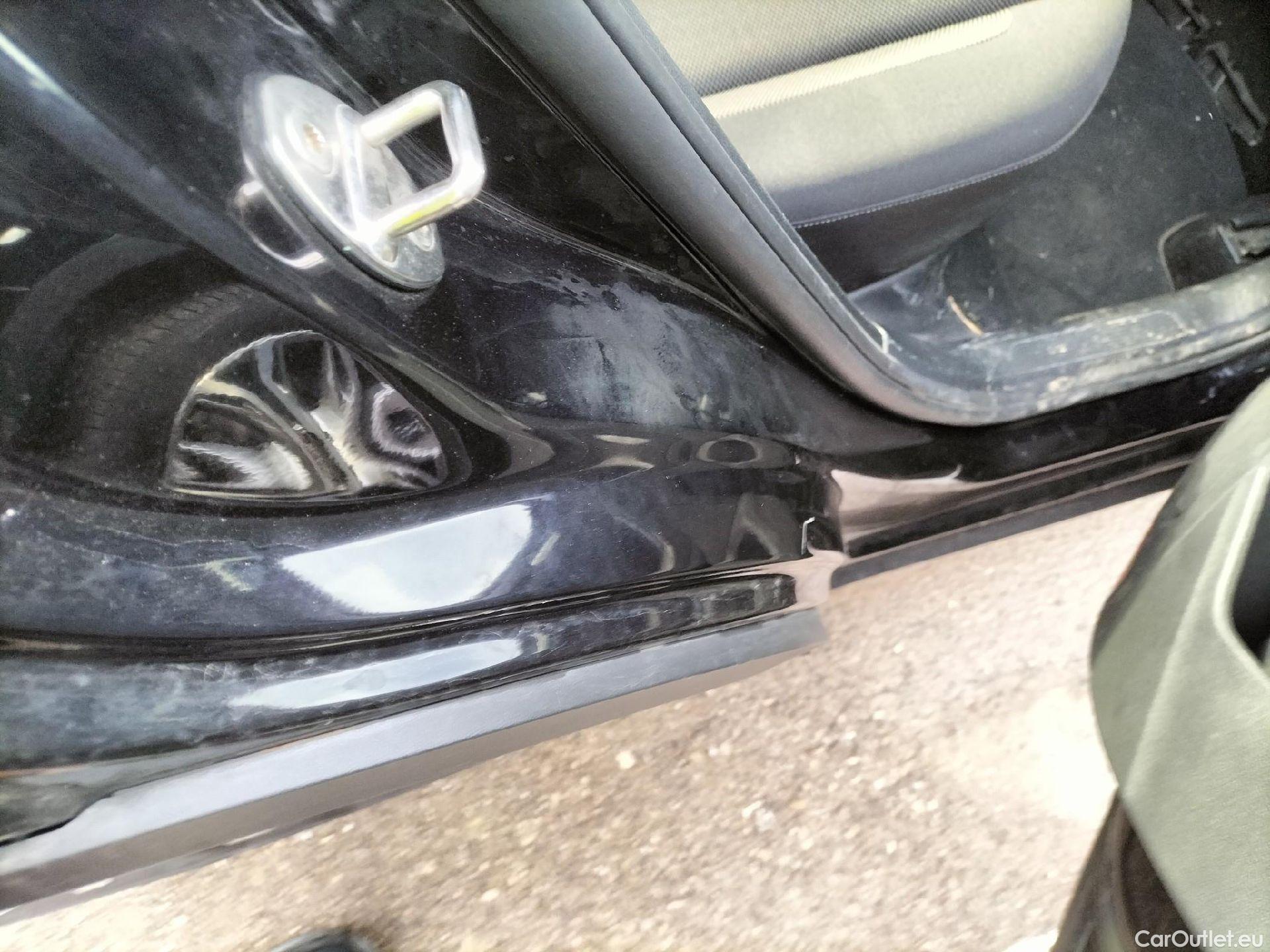  Volkswagen  T-ROC VOLKSWAGEN  / 2017 / 5P / todoterreno Advance R-Line 1.0 TSI 81kW (110CV) #40