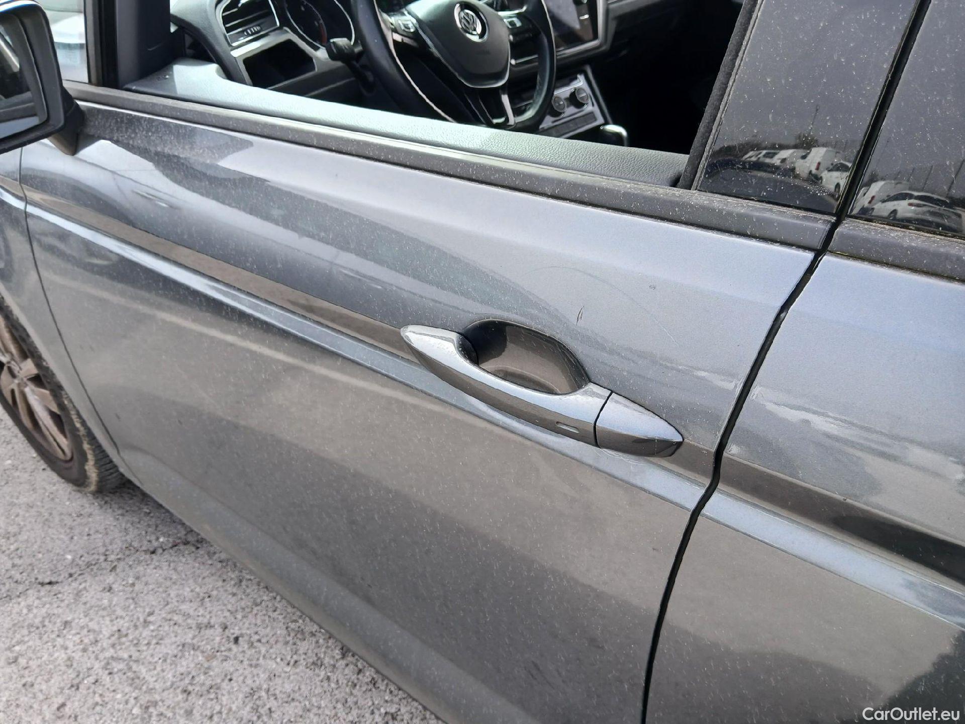  Volkswagen  Touran  Business BMT 2.0 TDI 115CV AT7 E6dT #19