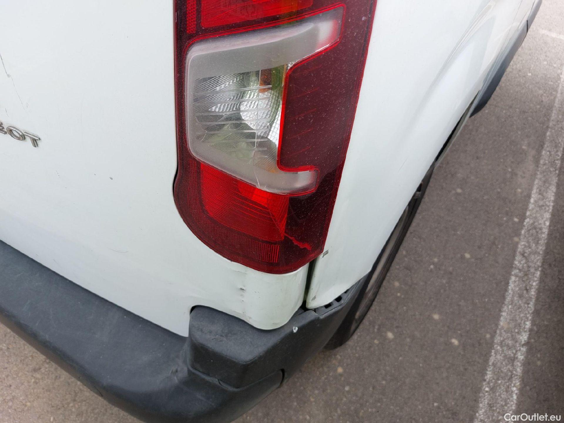  Peugeot  Partner PEUGEOT  / 2018 / 3P / furgón derivado de turismo Pro Standard 600kg BlueHDi 73kW (AC) #20