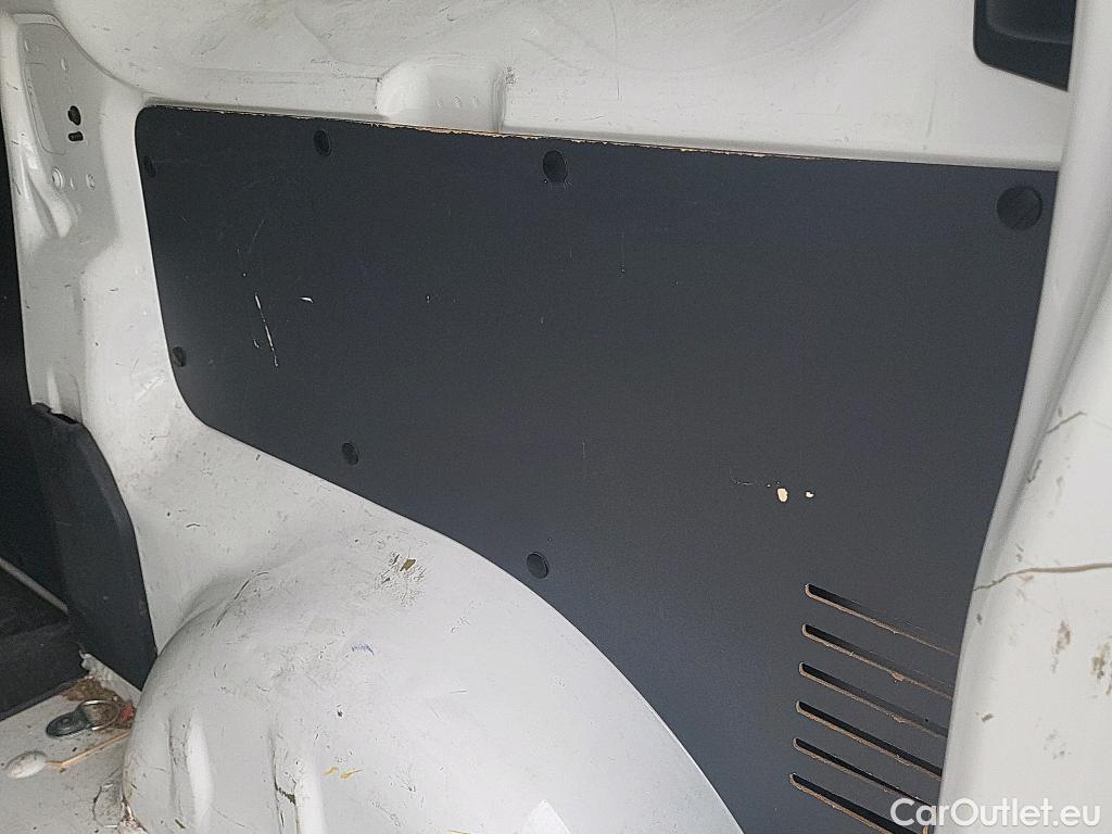  Peugeot  Expert PEUGEOT  / 2016 / 4P / furgón Furgón Pro 2.0 BlueHDi 120 S&S Standard (CX) #3