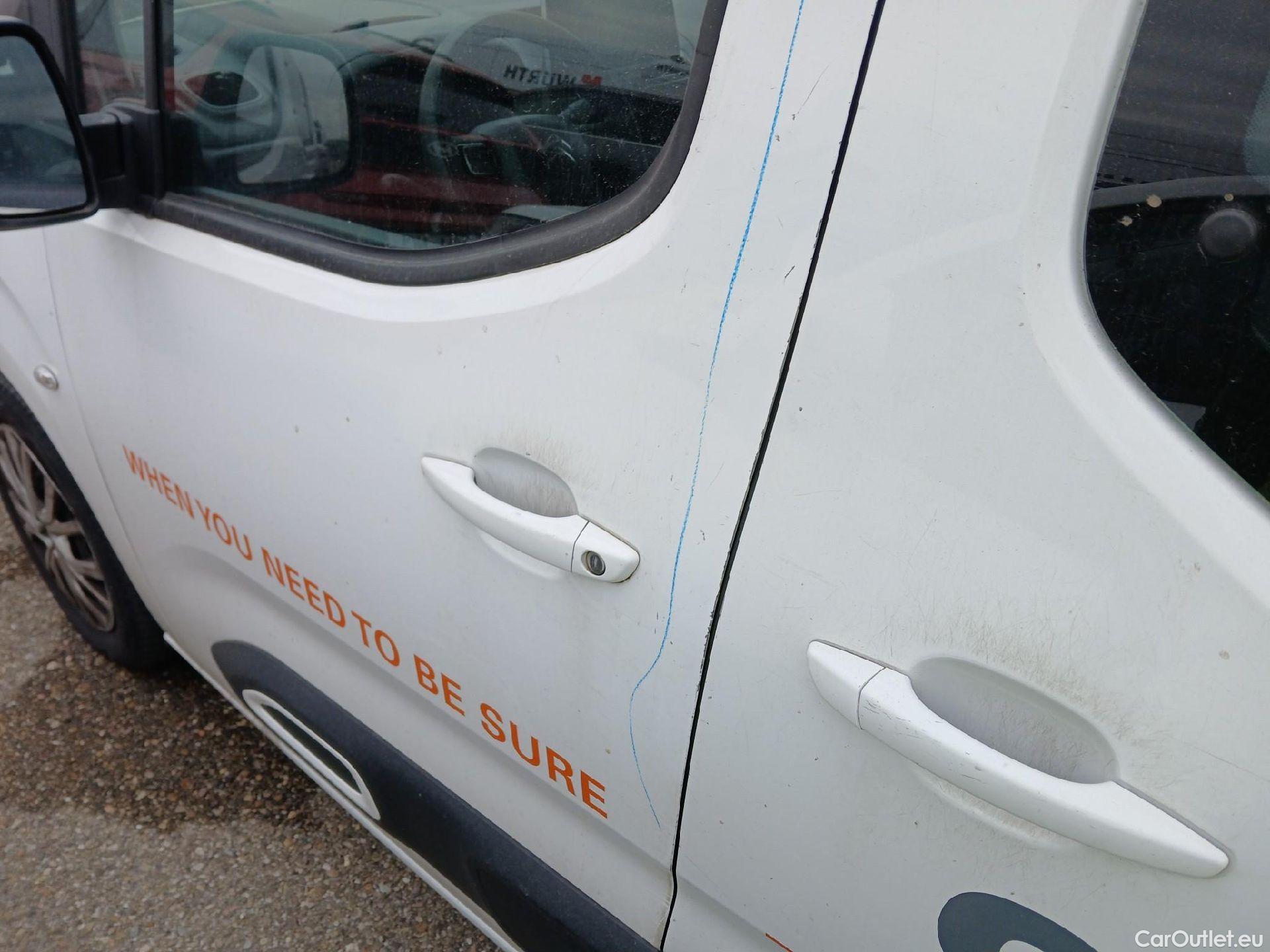  Citroen  Berlingo CITROEN  / 2018 / 5P / monovolumen compacto Talla M BlueHDi 100 S&S FEEL #21