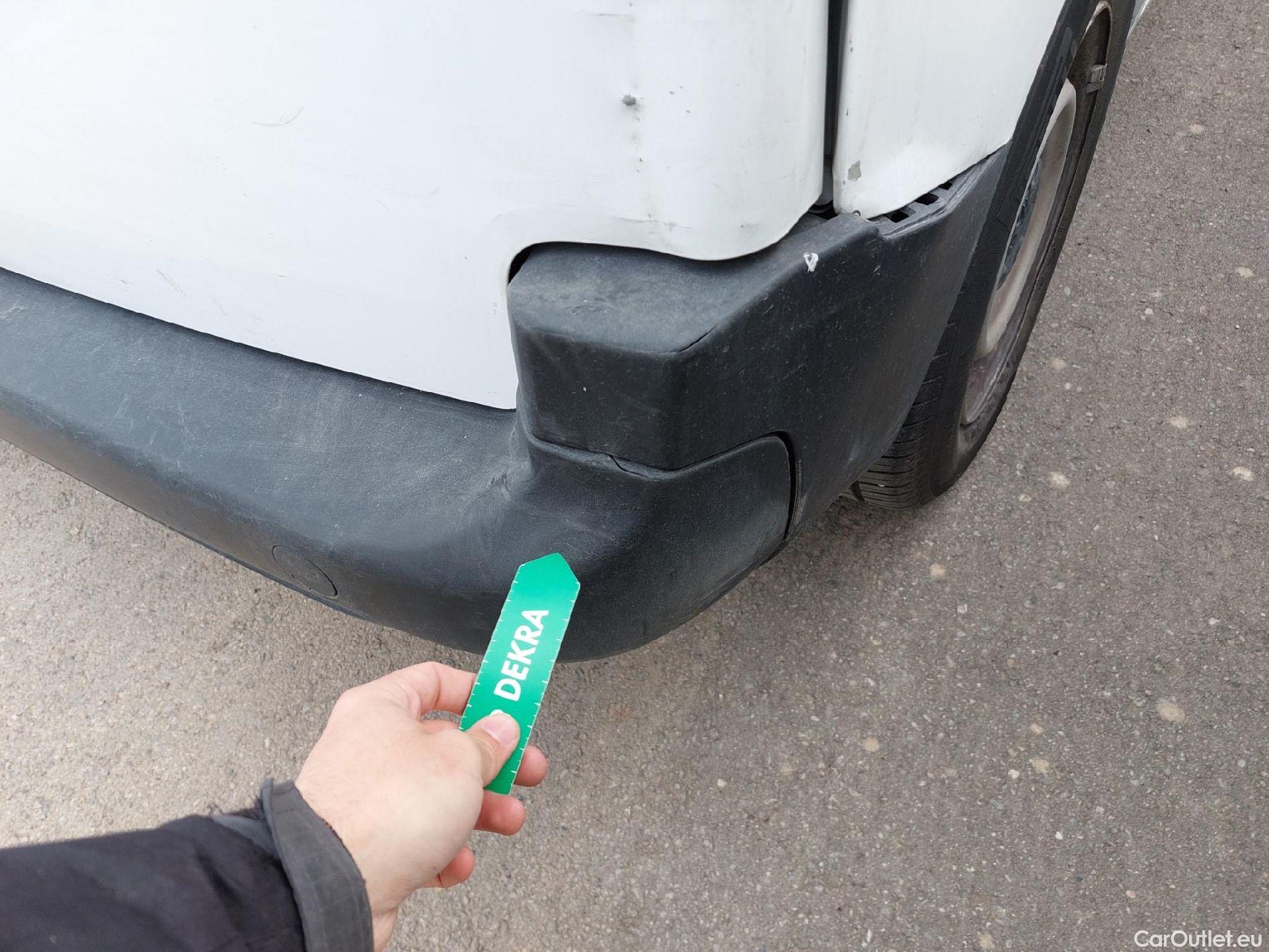  Peugeot  Partner PEUGEOT  / 2018 / 3P / furgón derivado de turismo Pro Standard 600kg BlueHDi 73kW (AC) #15