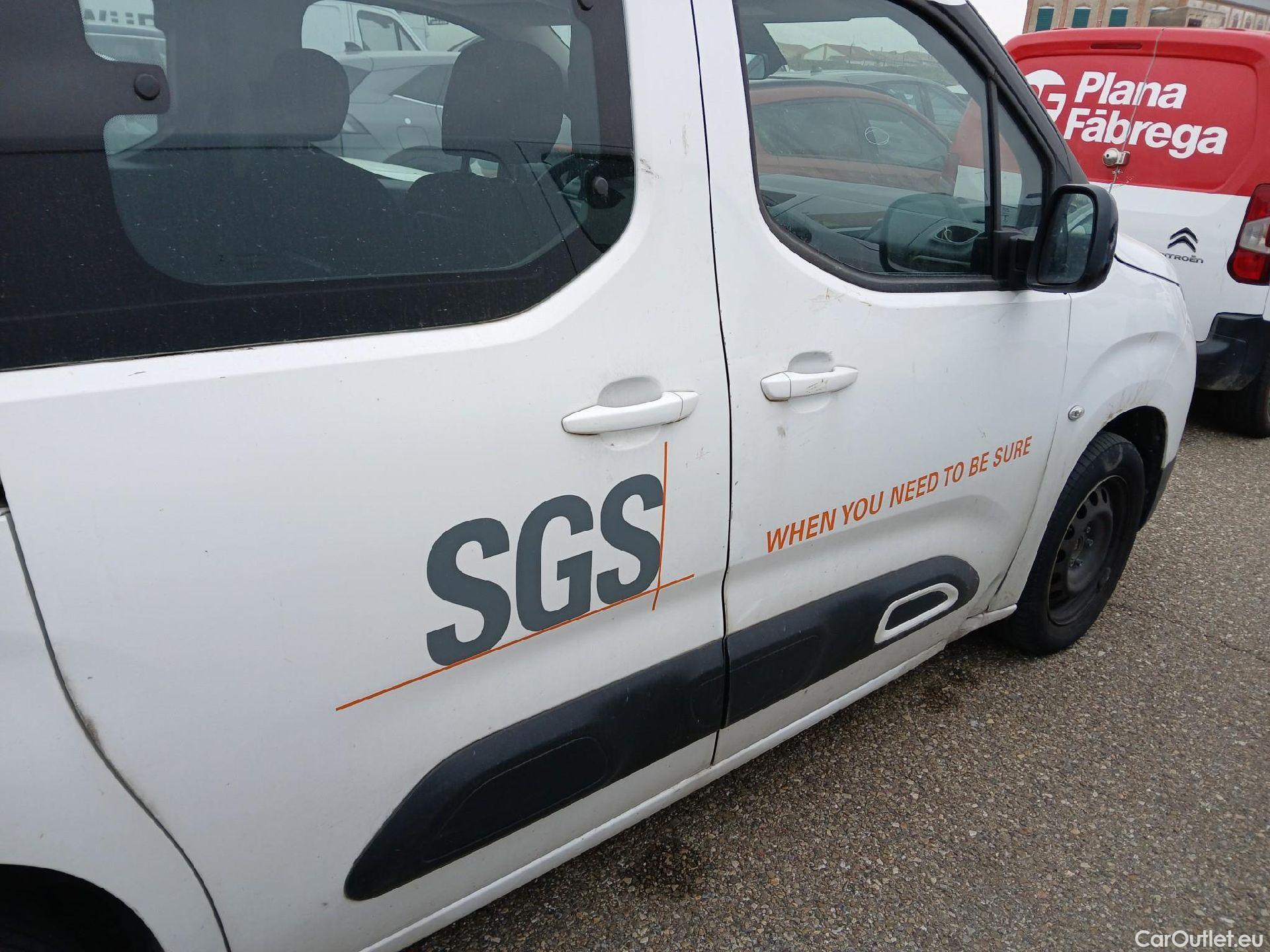  Citroen  Berlingo CITROEN  / 2018 / 5P / monovolumen compacto Talla M BlueHDi 100 S&S FEEL #17