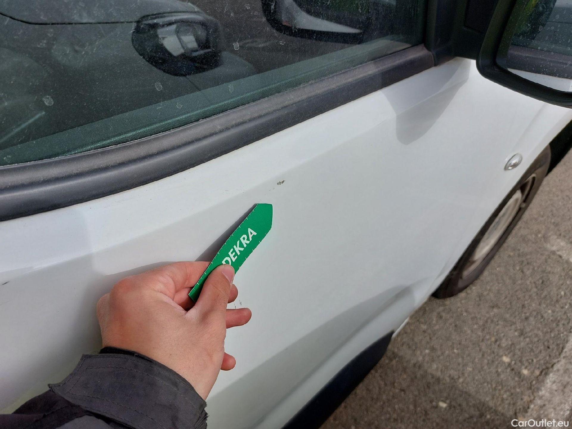  Peugeot  Partner PEUGEOT  / 2018 / 3P / furgón derivado de turismo Pro Standard 600kg BlueHDi 73kW (AC) #26