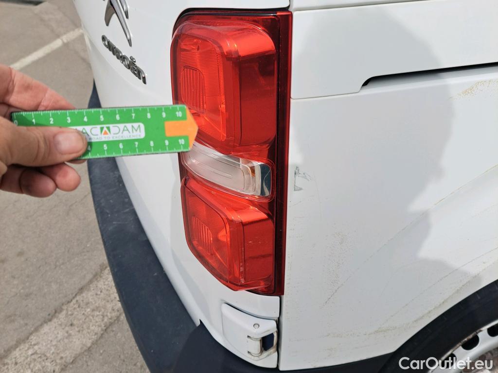  Citroen  Jumpy CITROEN  / 2016 / 4P / furgón Talla M BlueHDi 100 S&S 6v Control #61