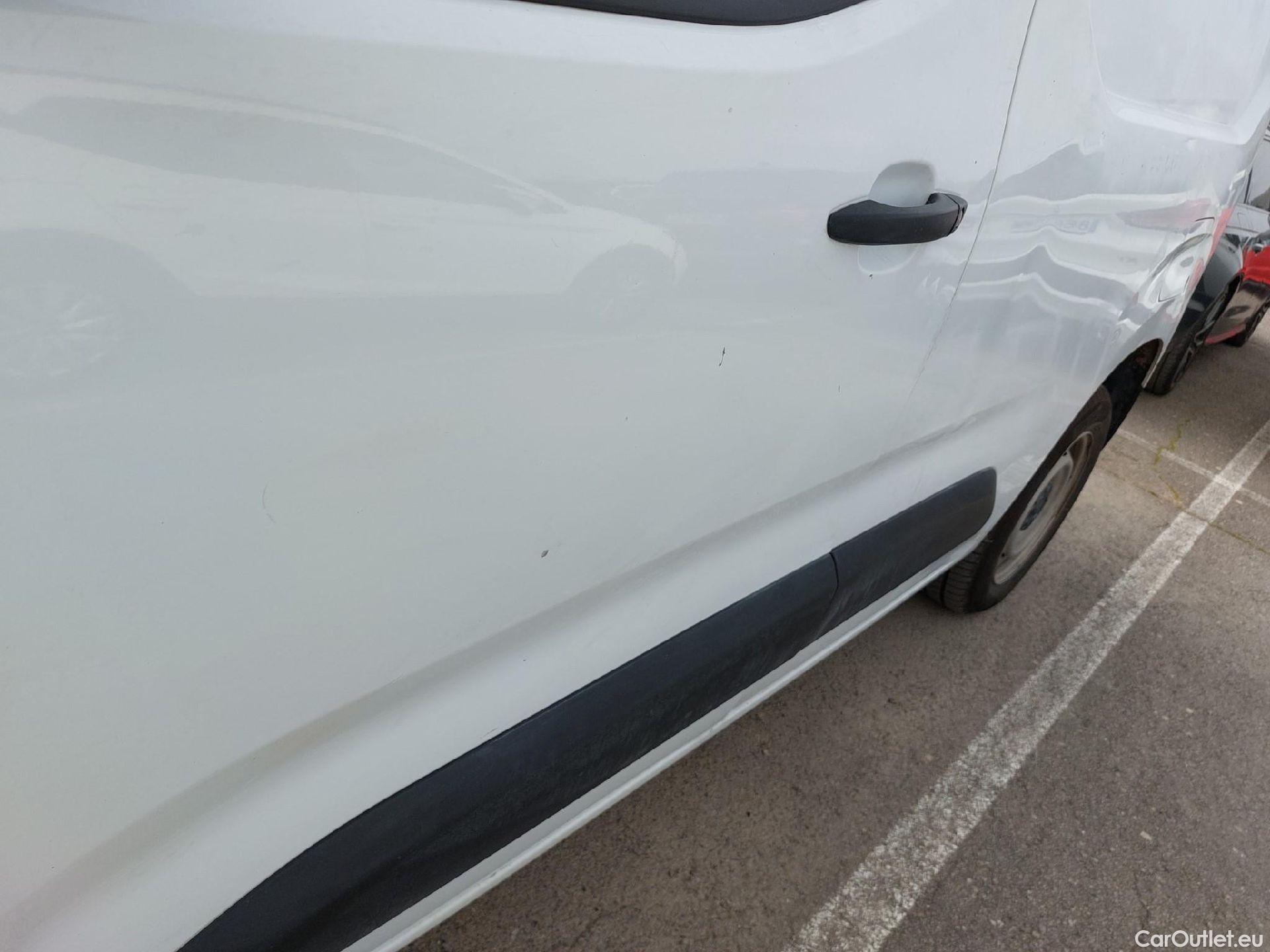  Peugeot  Partner PEUGEOT  / 2018 / 3P / furgón derivado de turismo Pro Standard 600kg BlueHDi 73kW (AC) #9