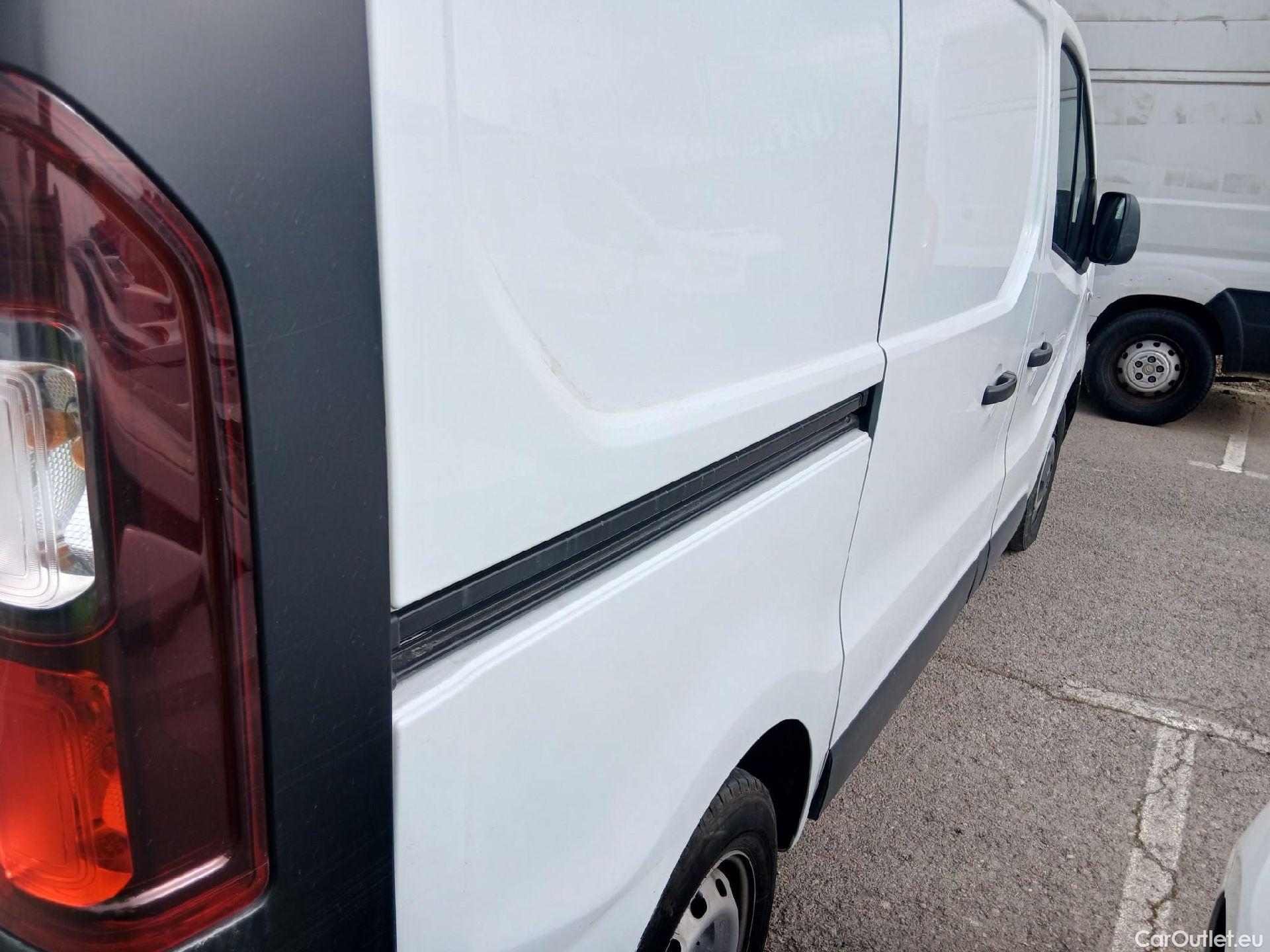  Nissan  NV300 NISSAN  / 2016 / 4P / furgón 2.0dCi 88kW (120CV) L1H1 1T Optima #21